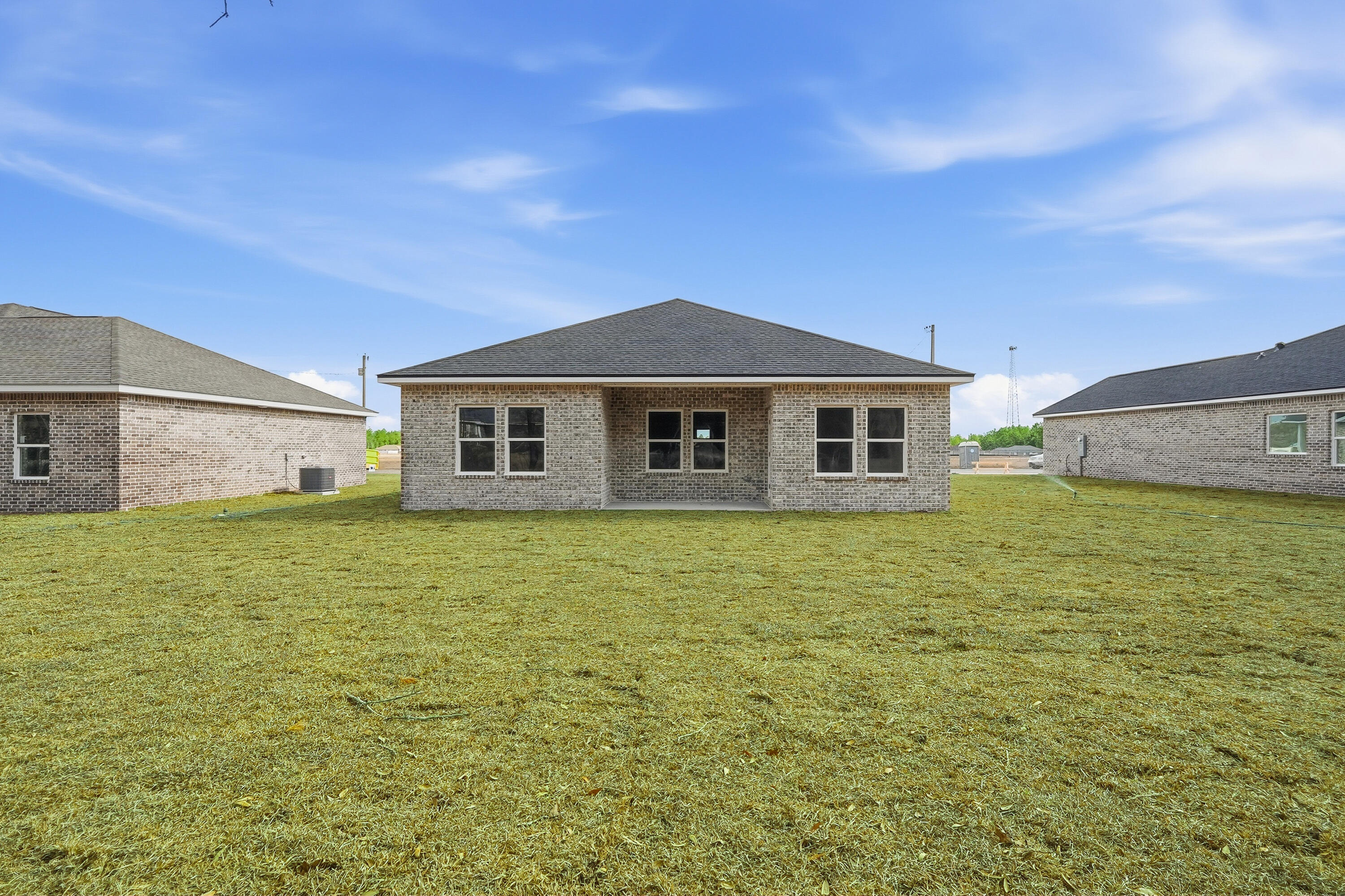 SOUTHERN CHARM - Residential