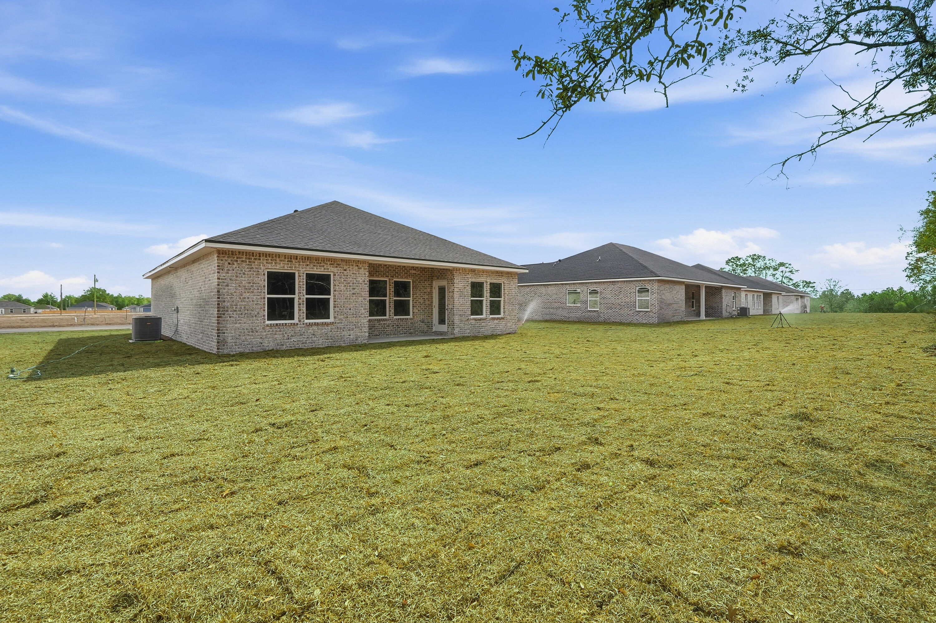 SOUTHERN CHARM - Residential