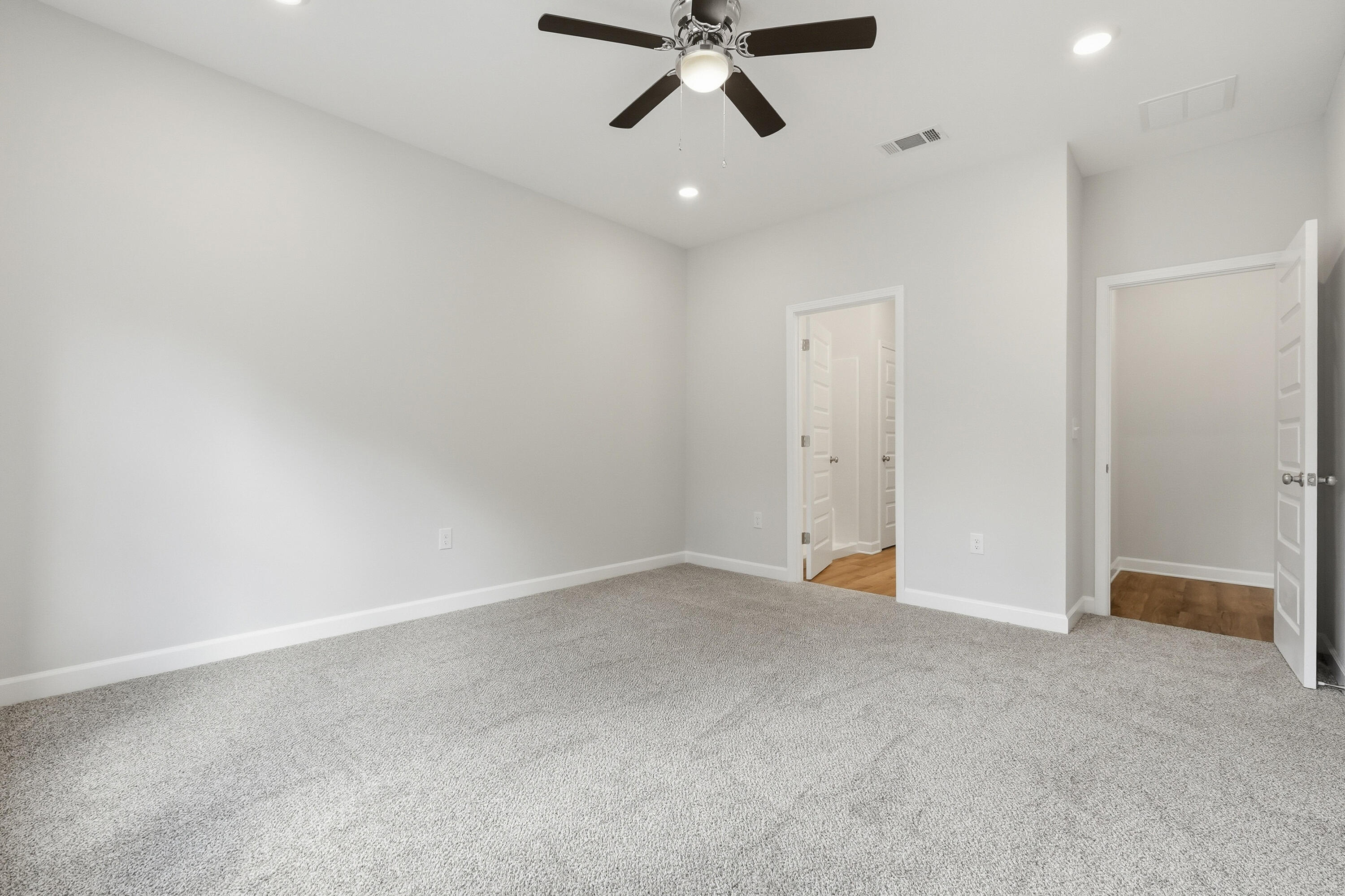 SOUTHERN CHARM - Residential