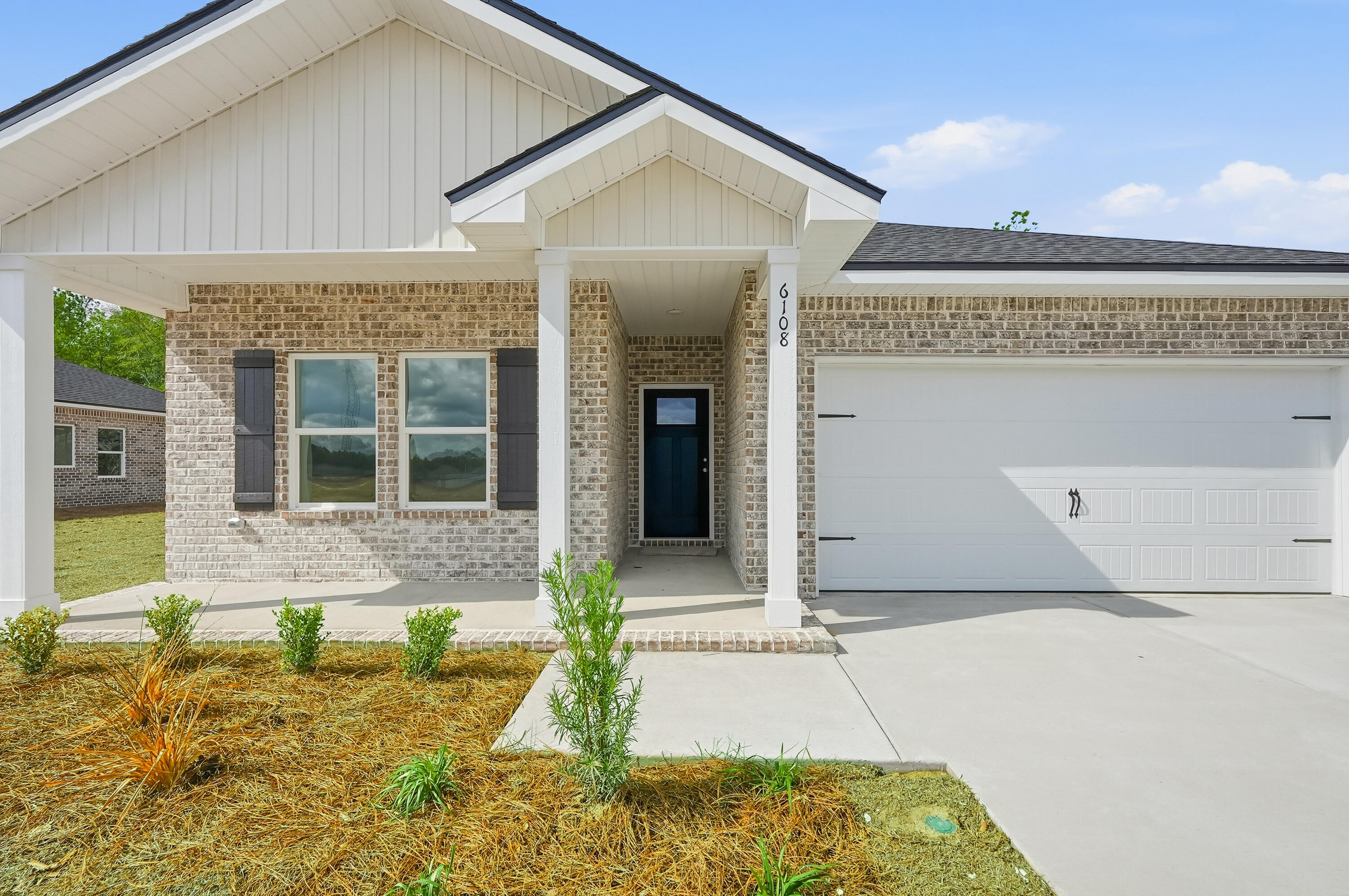 SOUTHERN CHARM - Residential