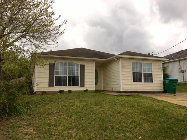 Call today to see this 3-4 bedroom home south of I-10 with open kitchen/Dining/Living room, master bedroom and roomy bath, two additional bedrooms and bath and the garage has been converted to an additional bedroom! This home also has a detached garage/storage area. Pet may be considered, come take a look!