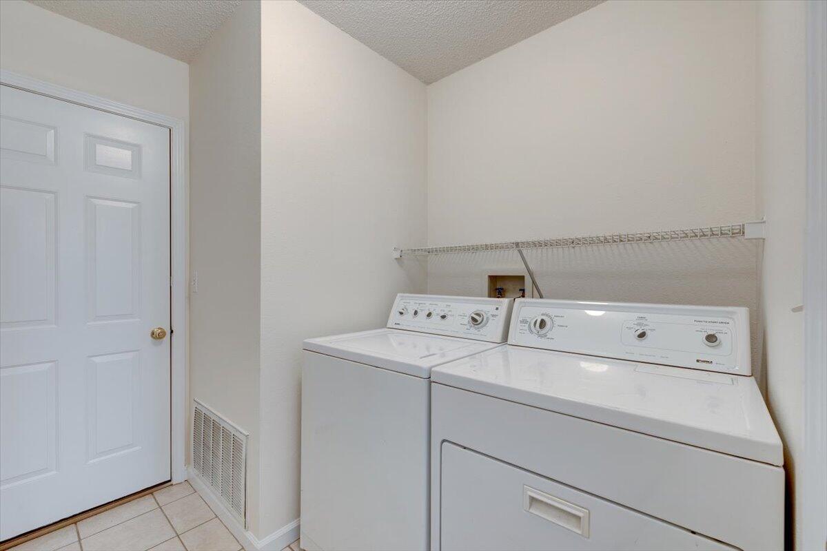CEDAR RIDGE - Residential