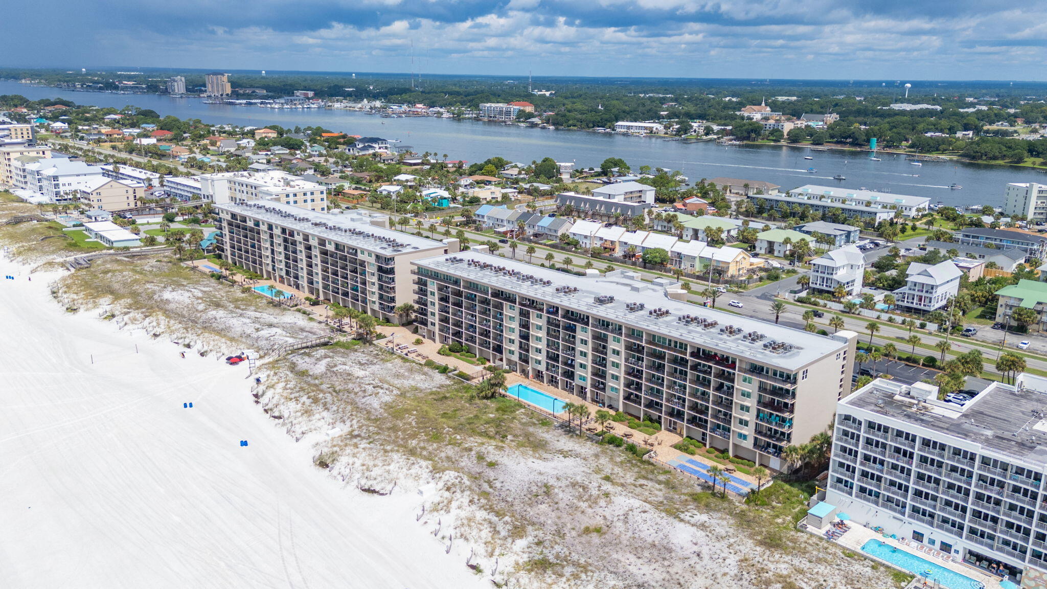 BREAKERS OF FWB PH II - Residential