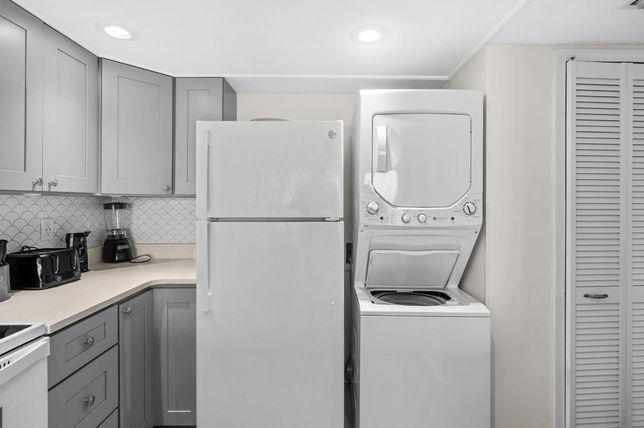 BREAKERS OF FWB PH II - Residential