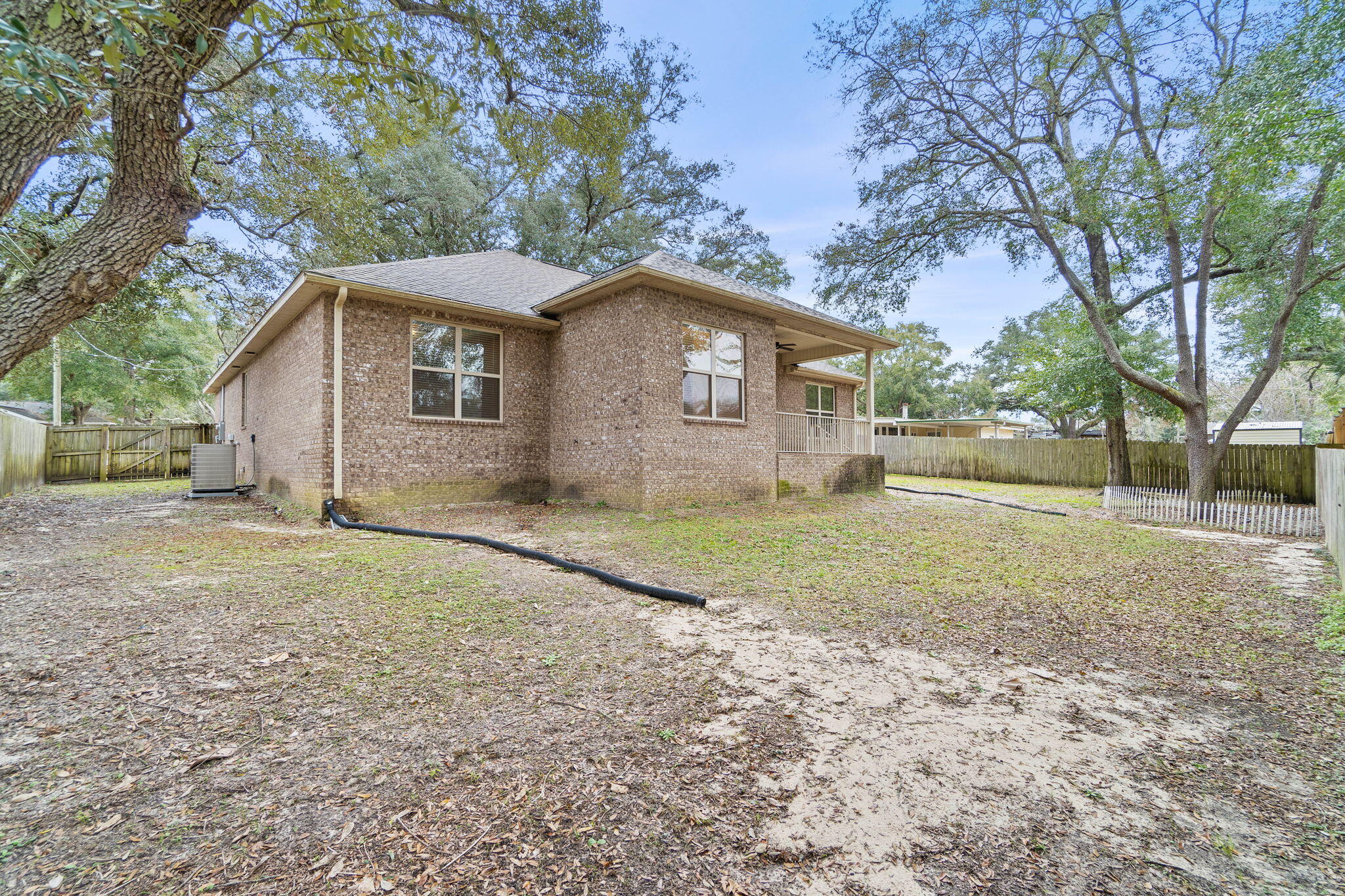METES & BOUNDS - Residential Lease