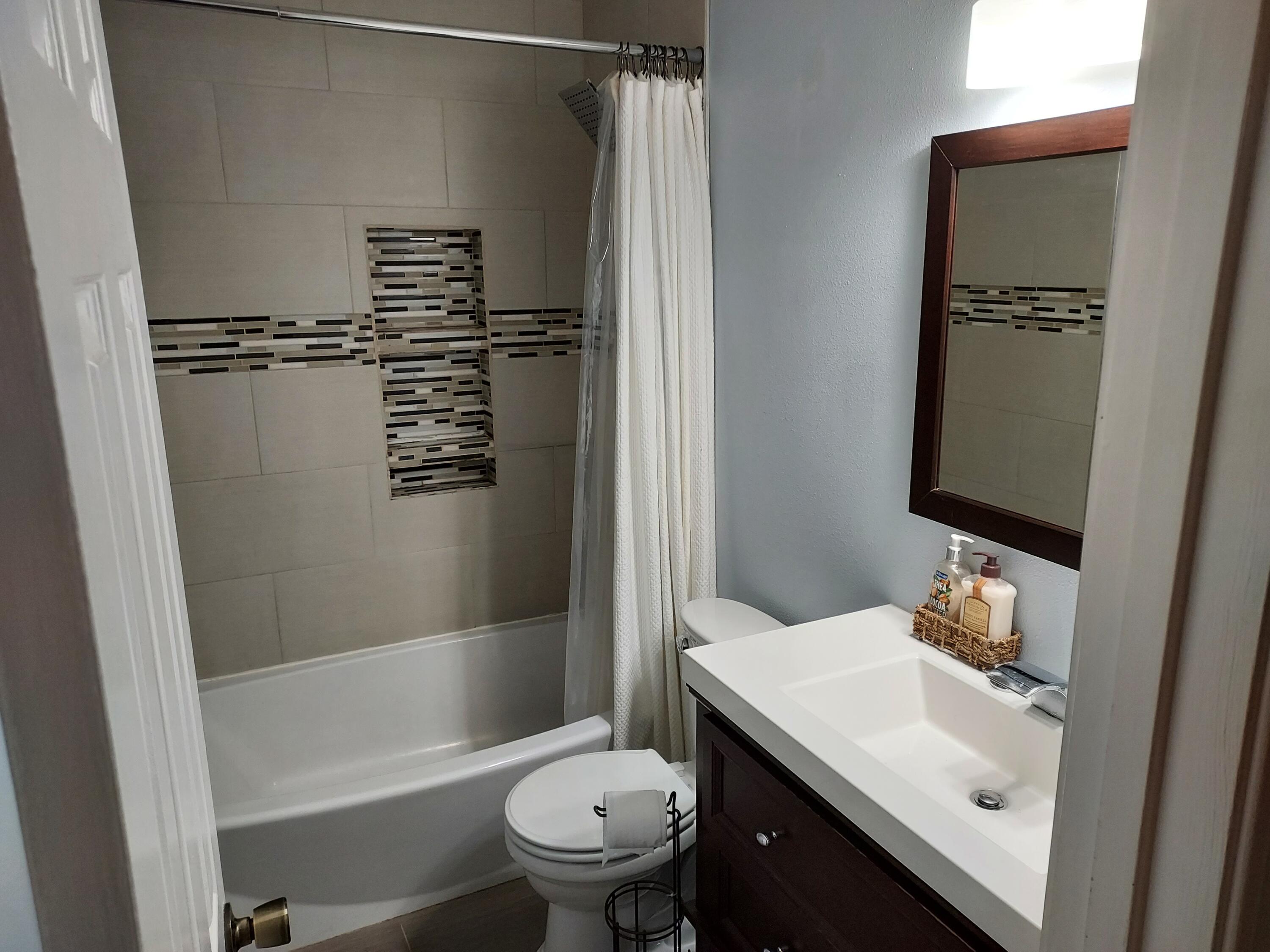 TIMBERLAKE ESTATES 1ST ADDN - Residential Lease