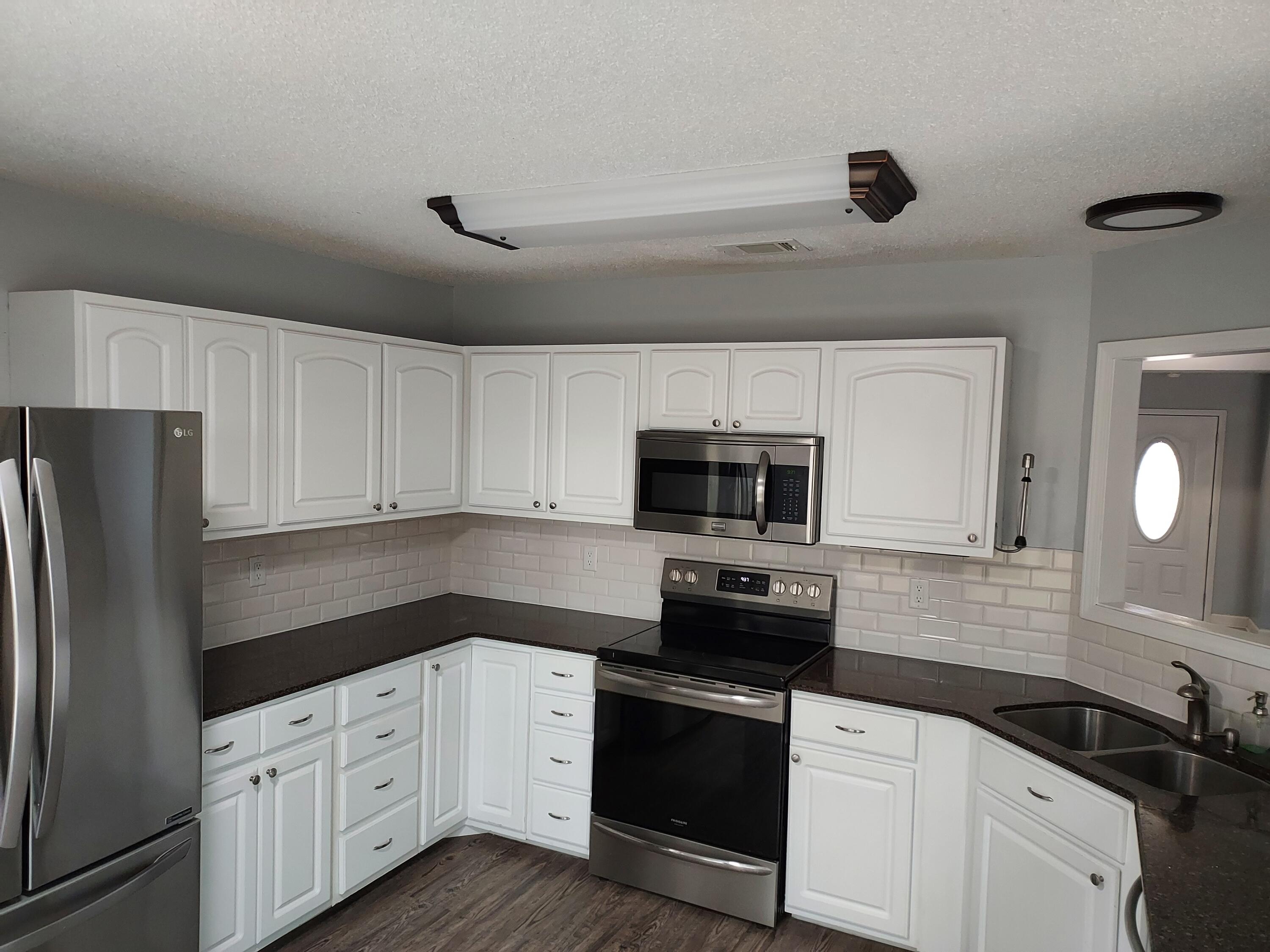 TIMBERLAKE ESTATES 1ST ADDN - Residential Lease