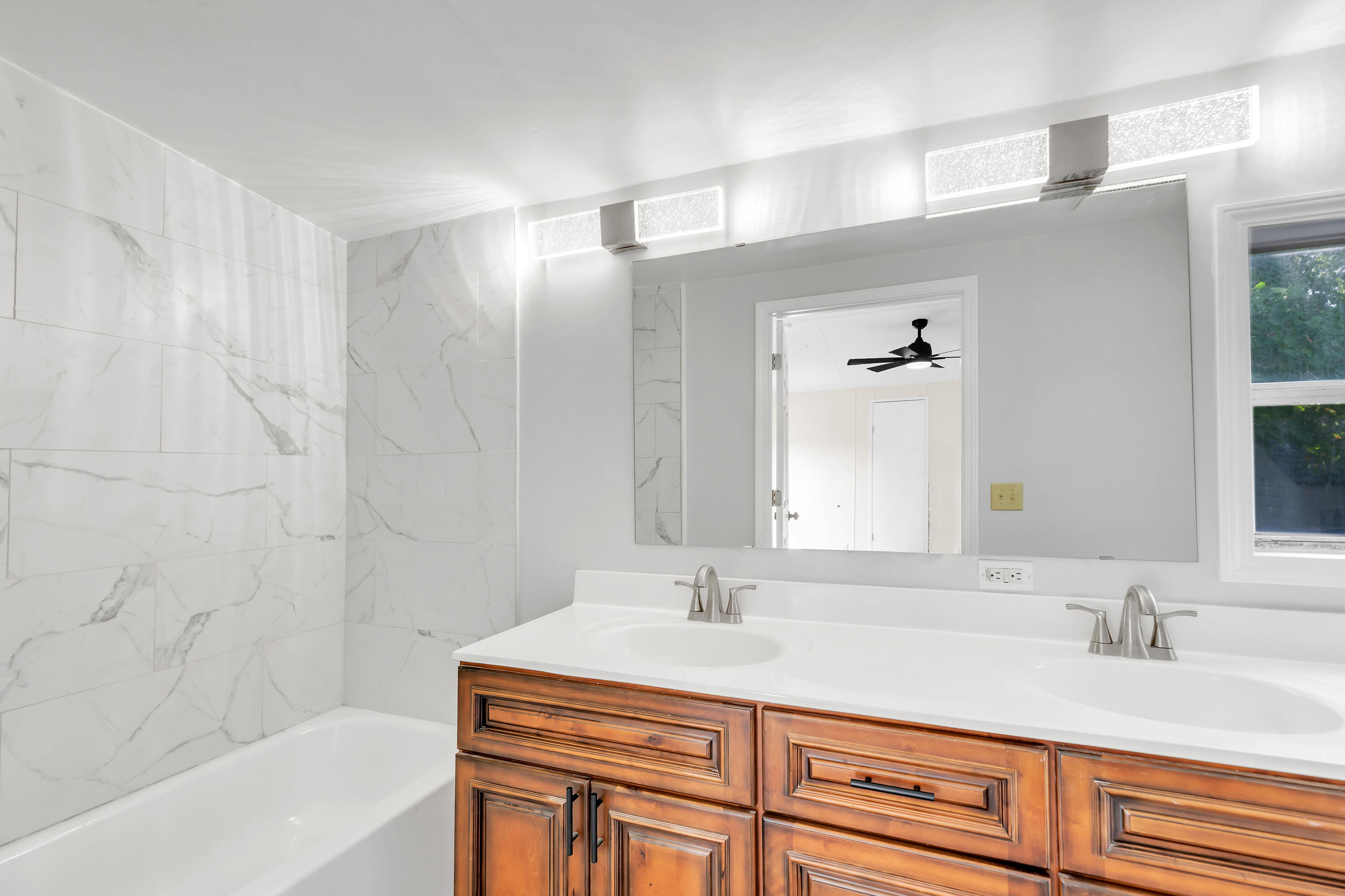CASA LOMA S/D 1ST ADDN - Residential