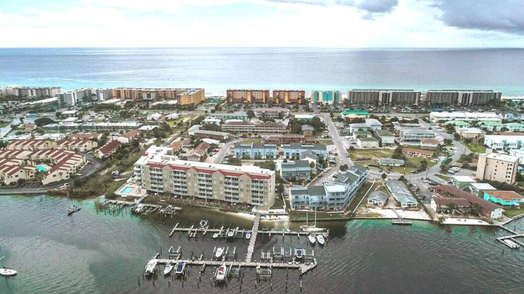 COMMODORES LANDING 2-B - Residential