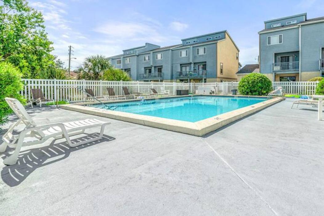 COMMODORES LANDING 2-B - Residential