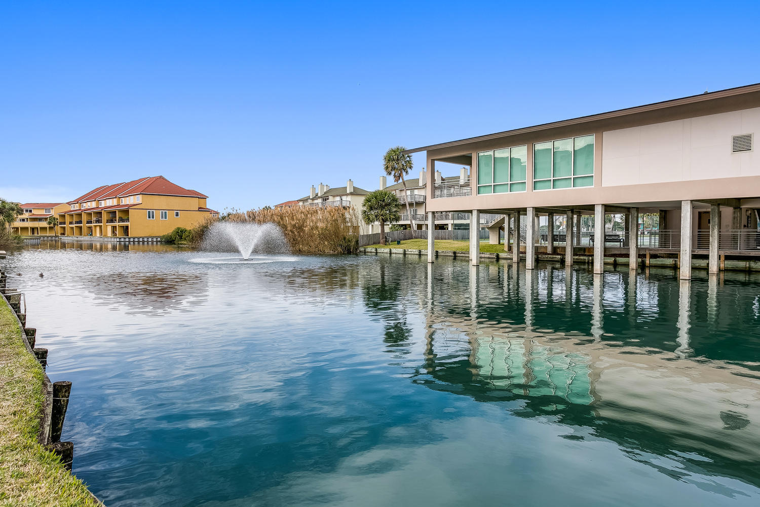 REGENCY TOWERS - Residential