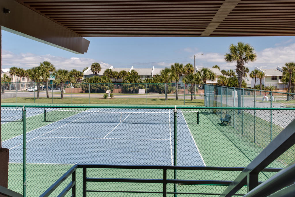 REGENCY TOWERS - Residential