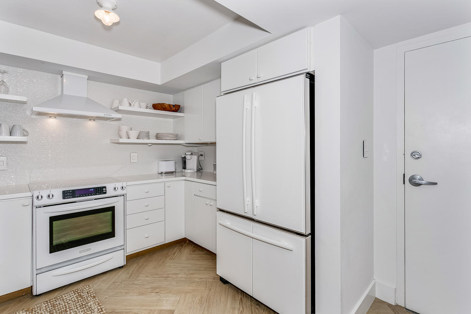 REGENCY TOWERS - Residential