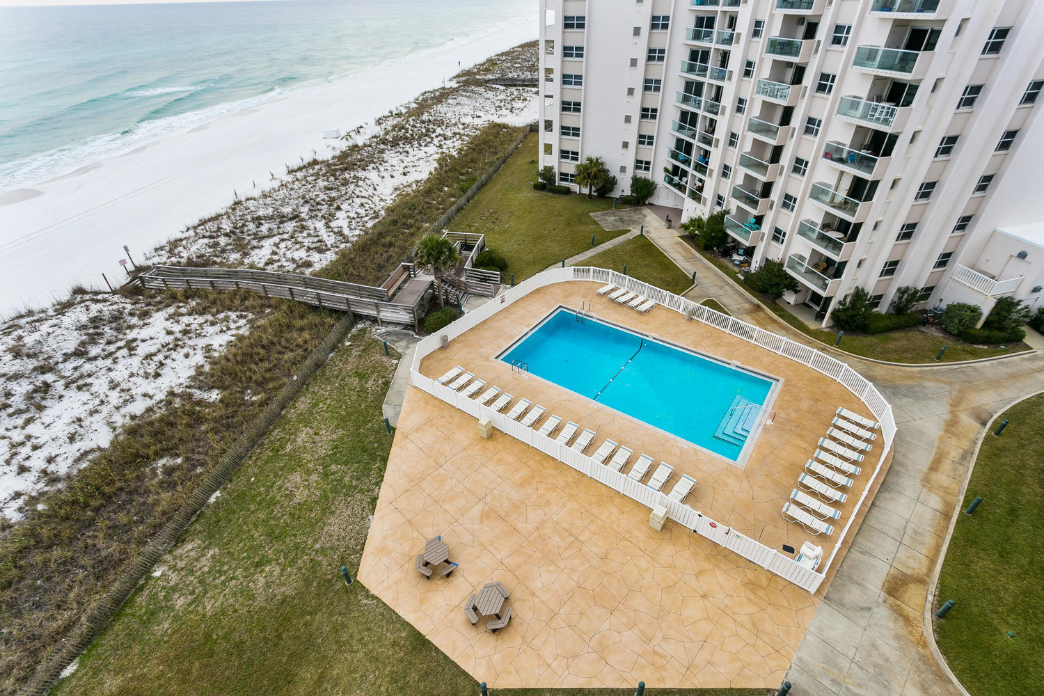 REGENCY TOWERS - Residential