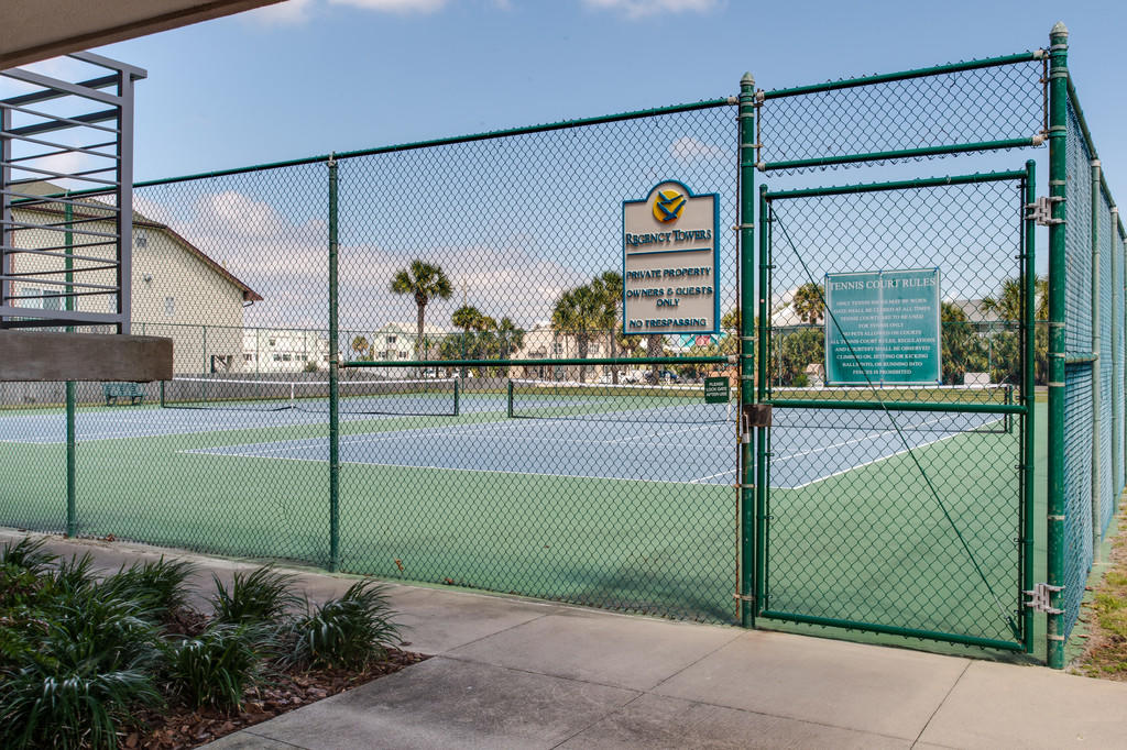 REGENCY TOWERS - Residential