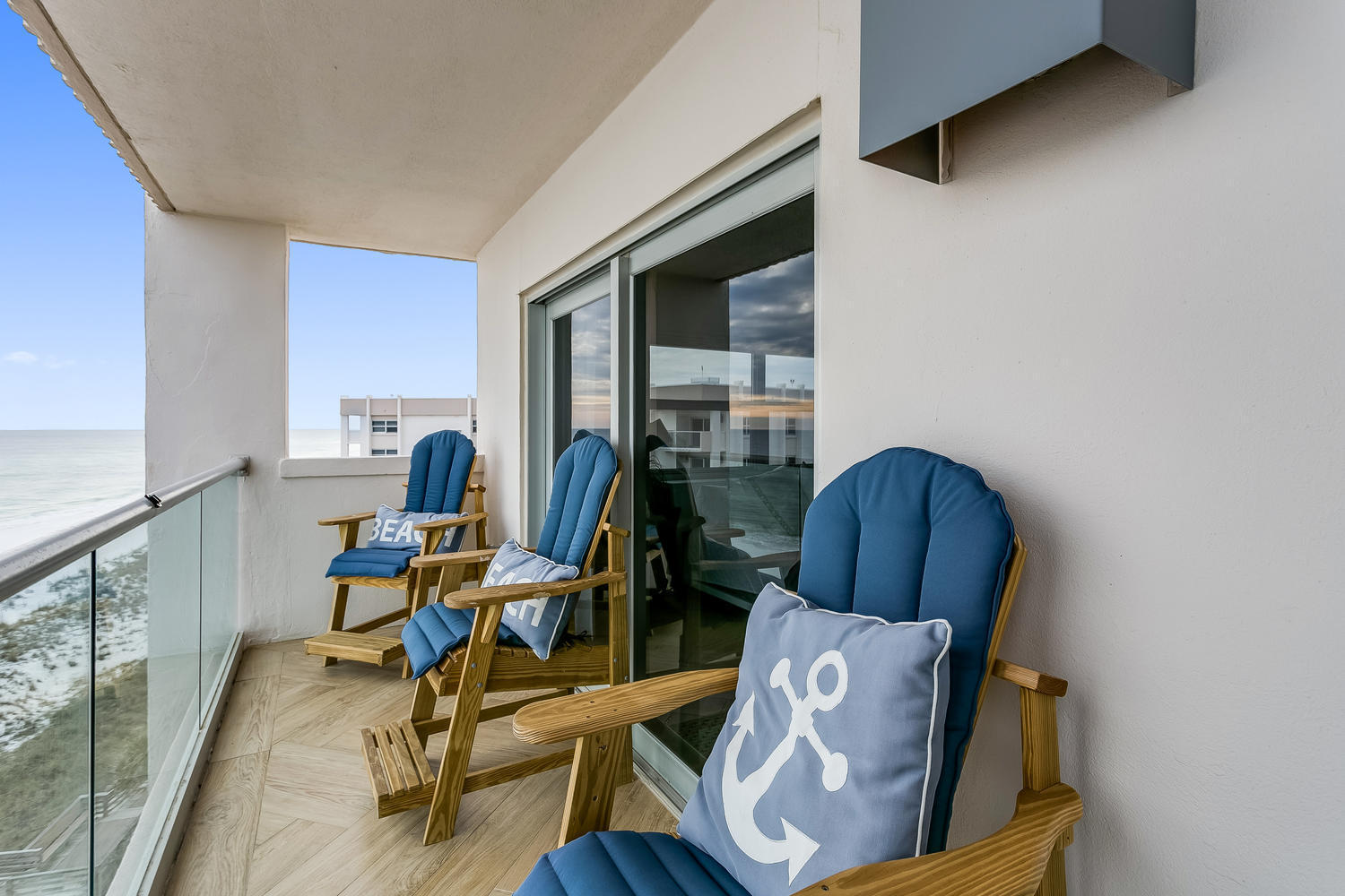 REGENCY TOWERS - Residential