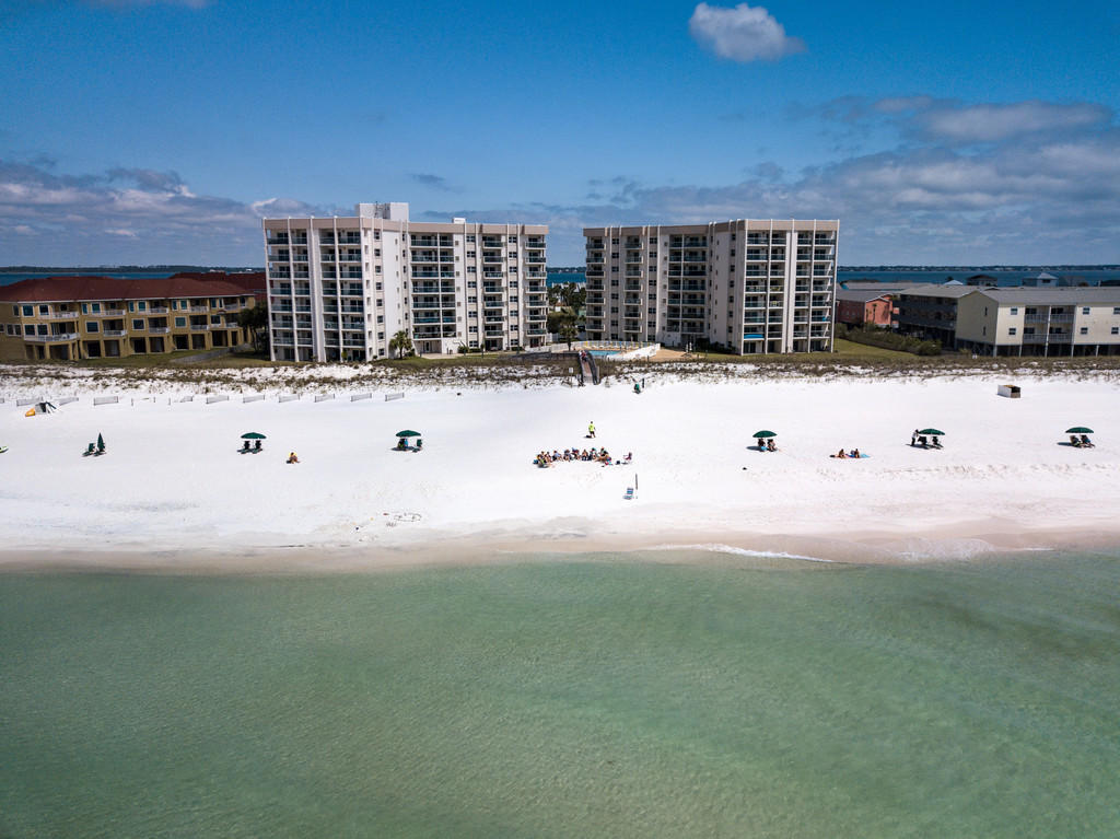 REGENCY TOWERS - Residential