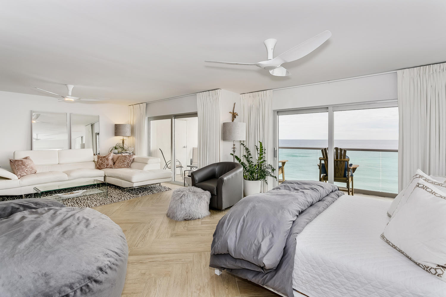 REGENCY TOWERS - Residential