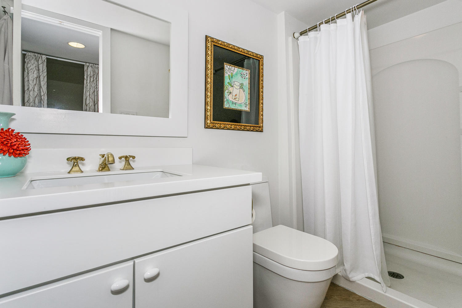 REGENCY TOWERS - Residential