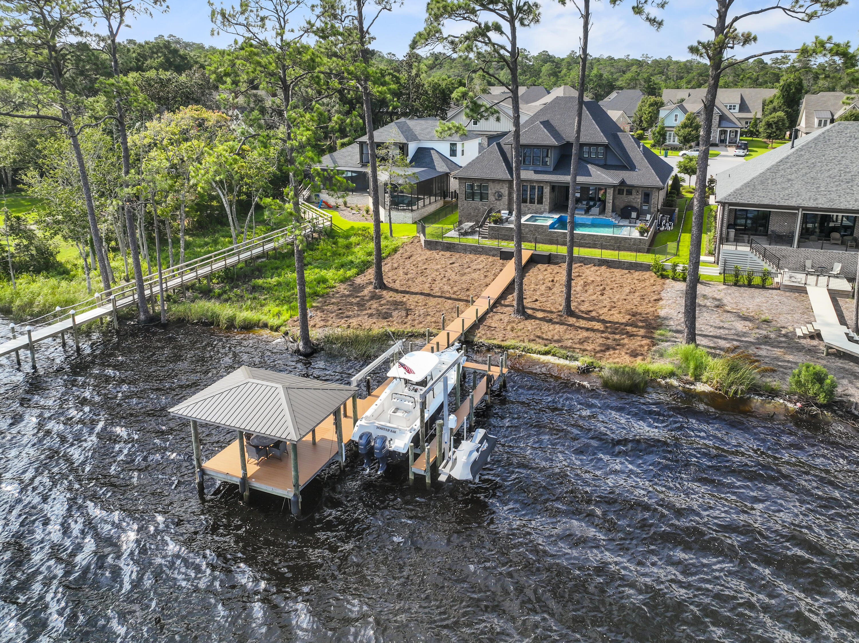 WATER'S EDGE - Residential