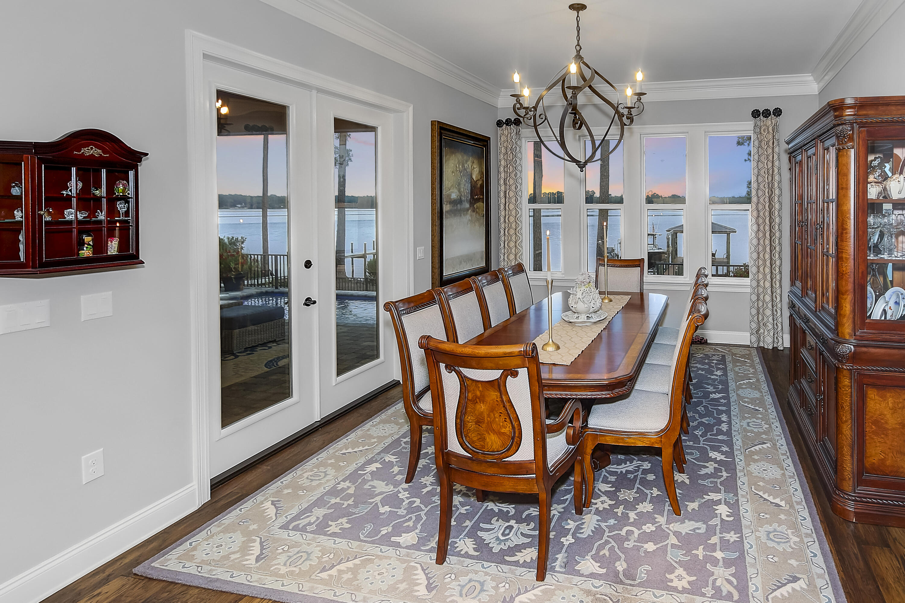 WATER'S EDGE - Residential