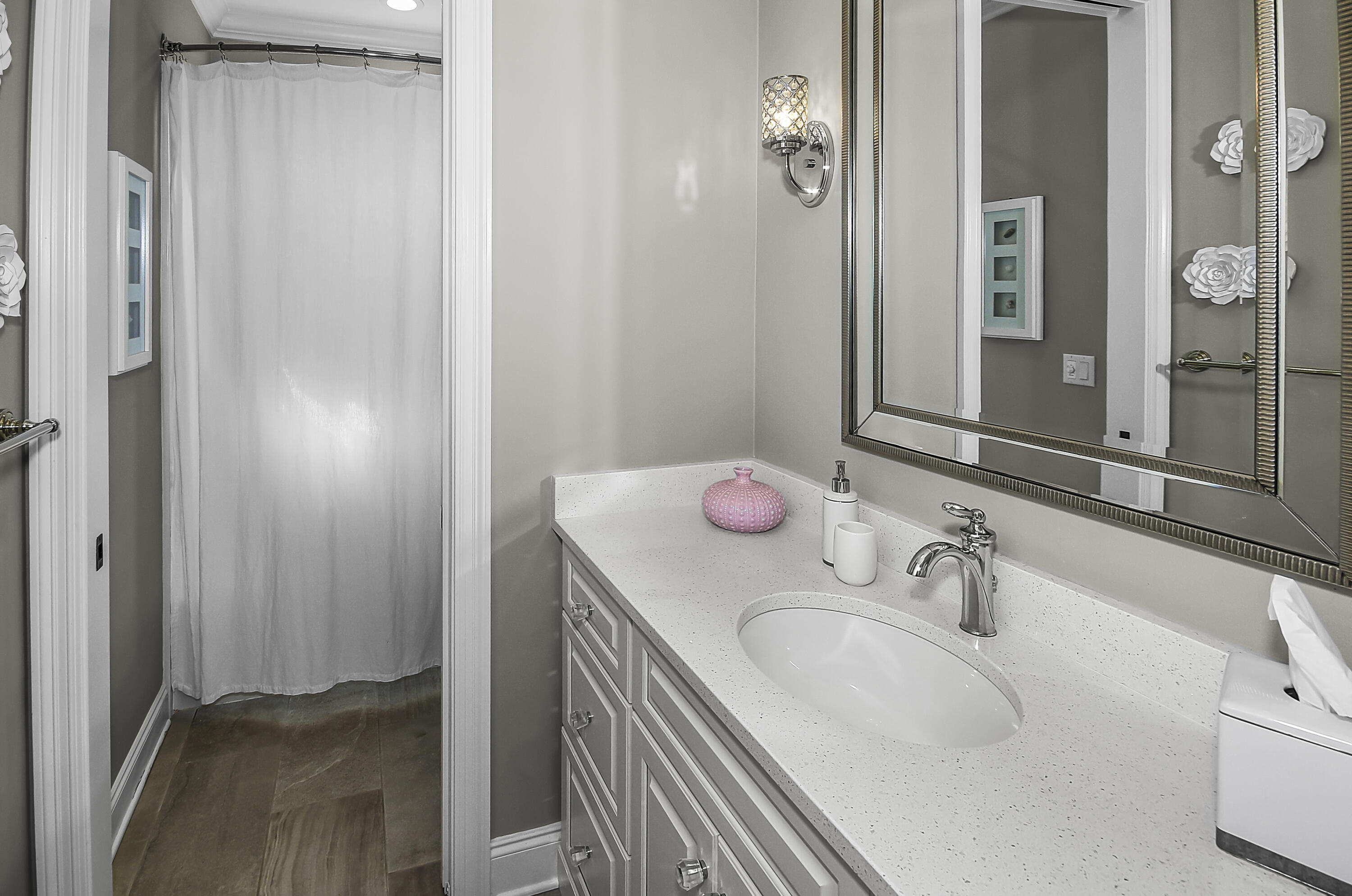 WATER'S EDGE - Residential