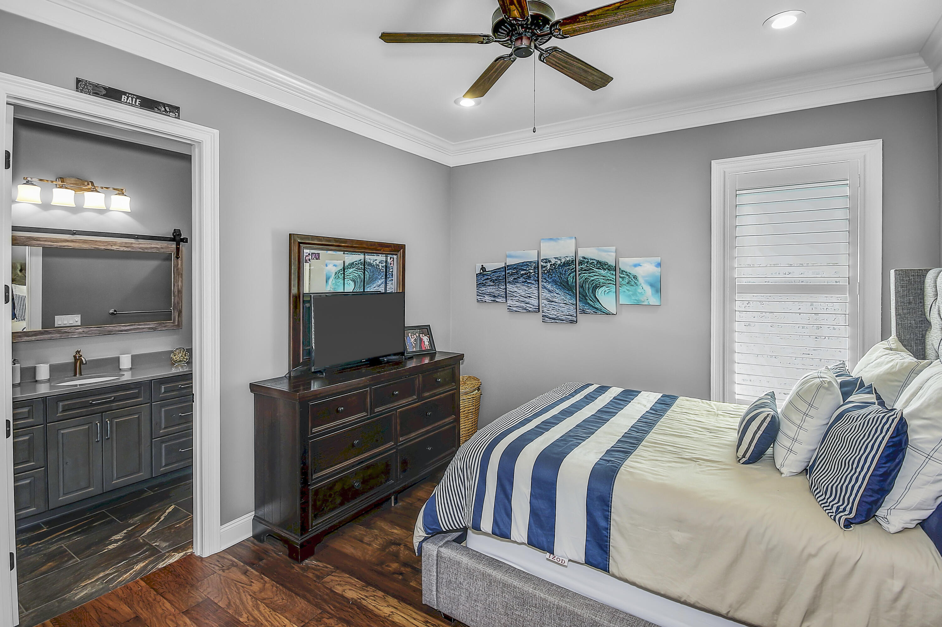 WATER'S EDGE - Residential