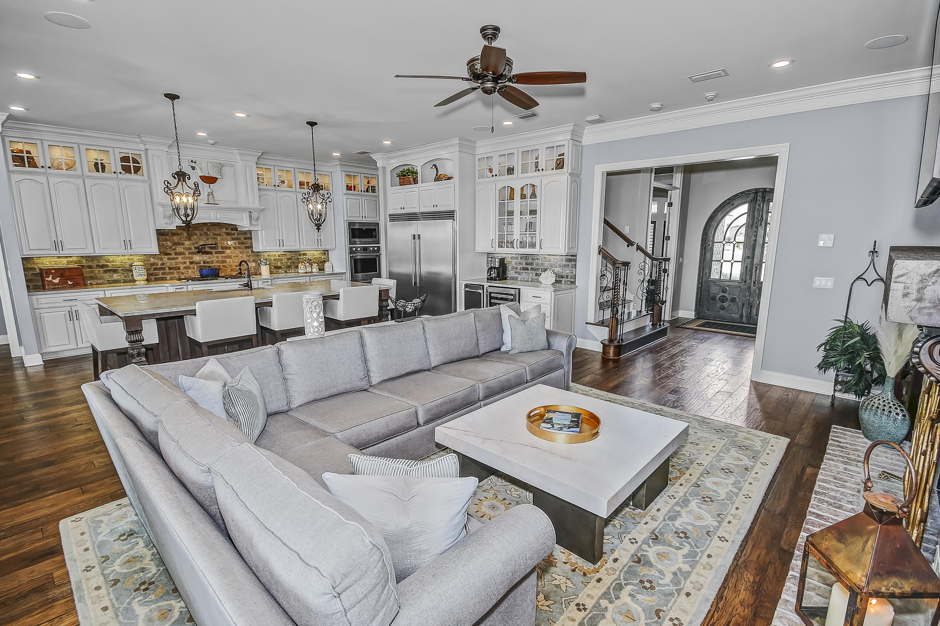 WATER'S EDGE - Residential