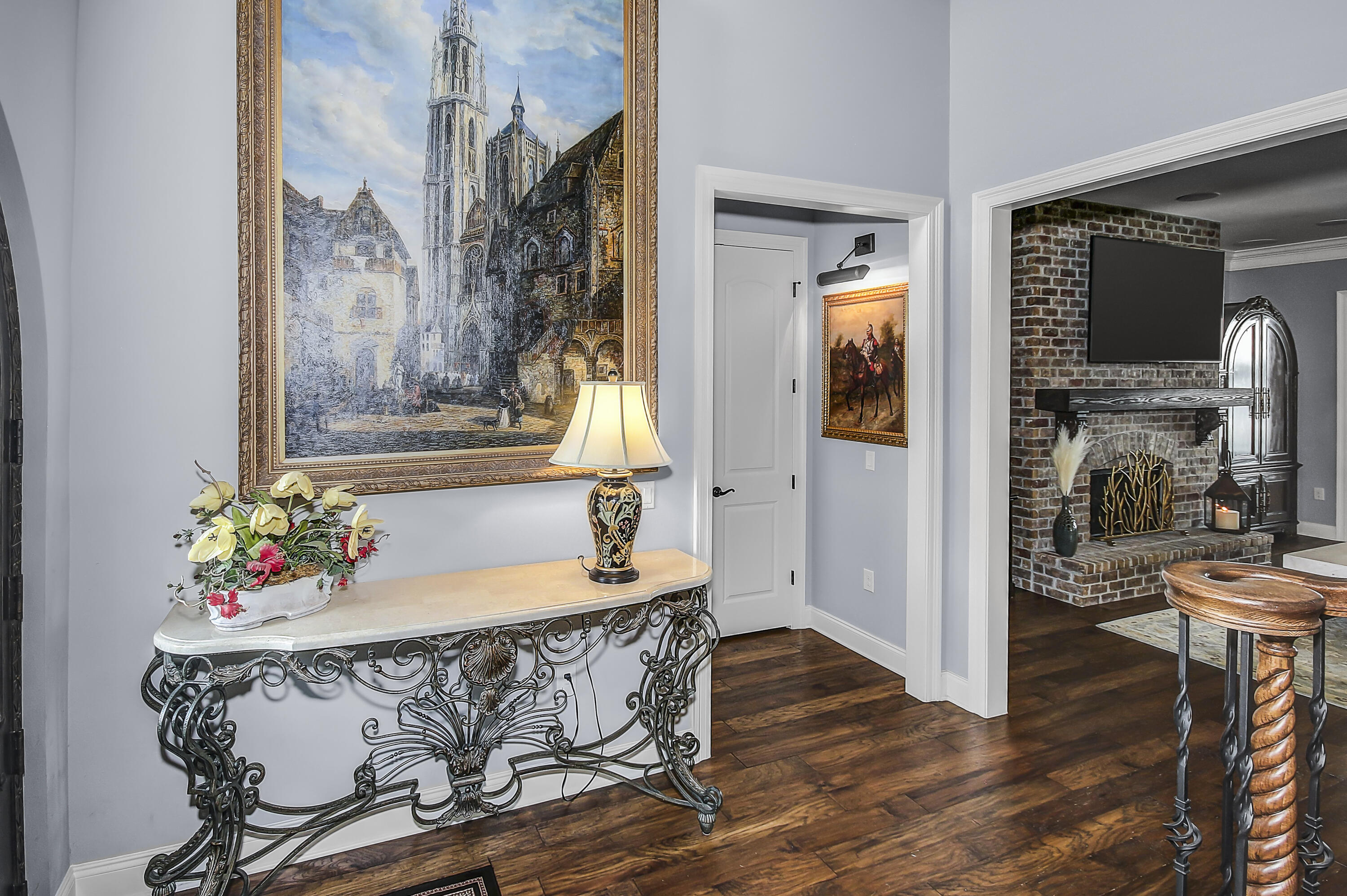 WATER'S EDGE - Residential