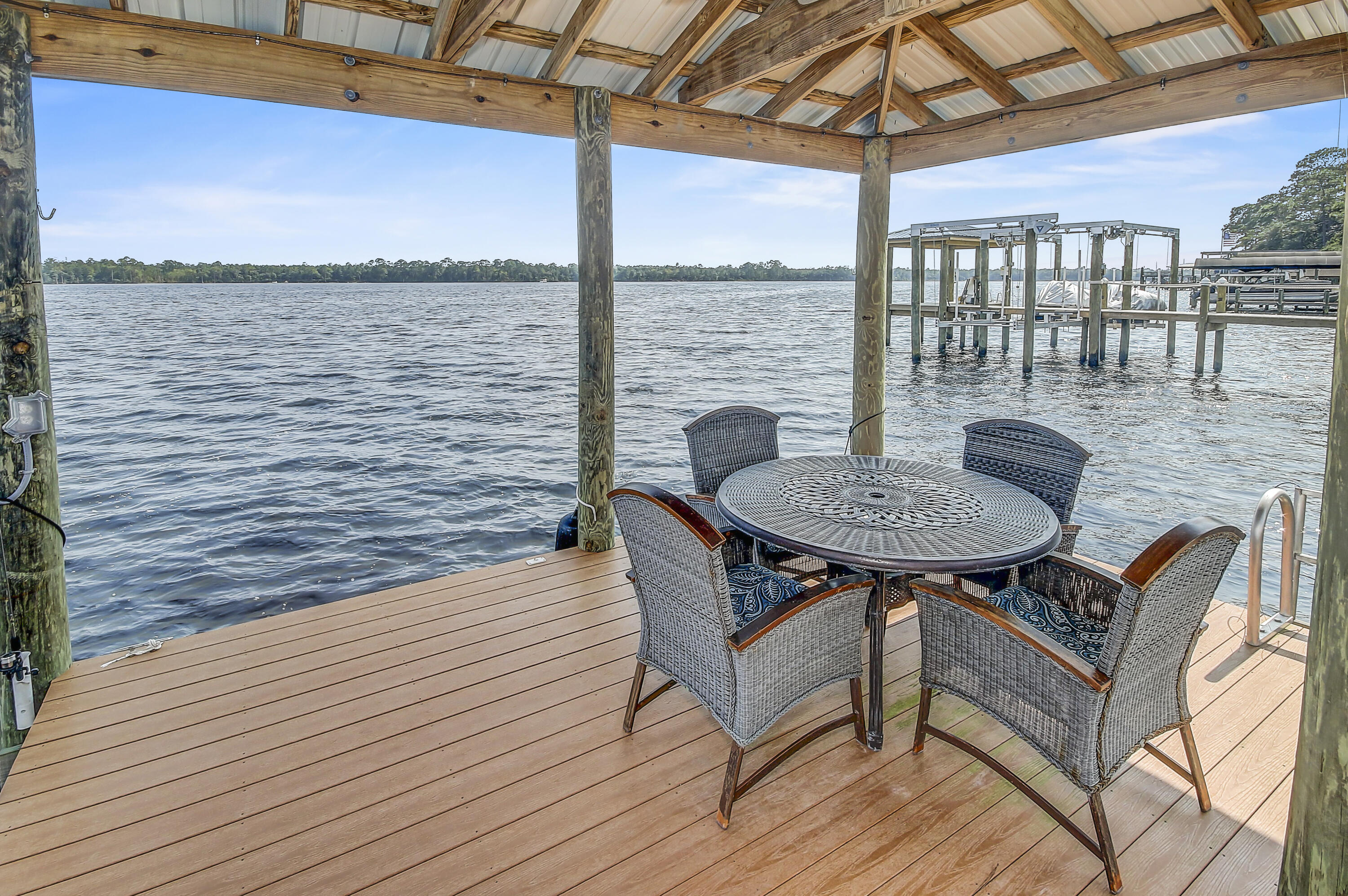 WATER'S EDGE - Residential