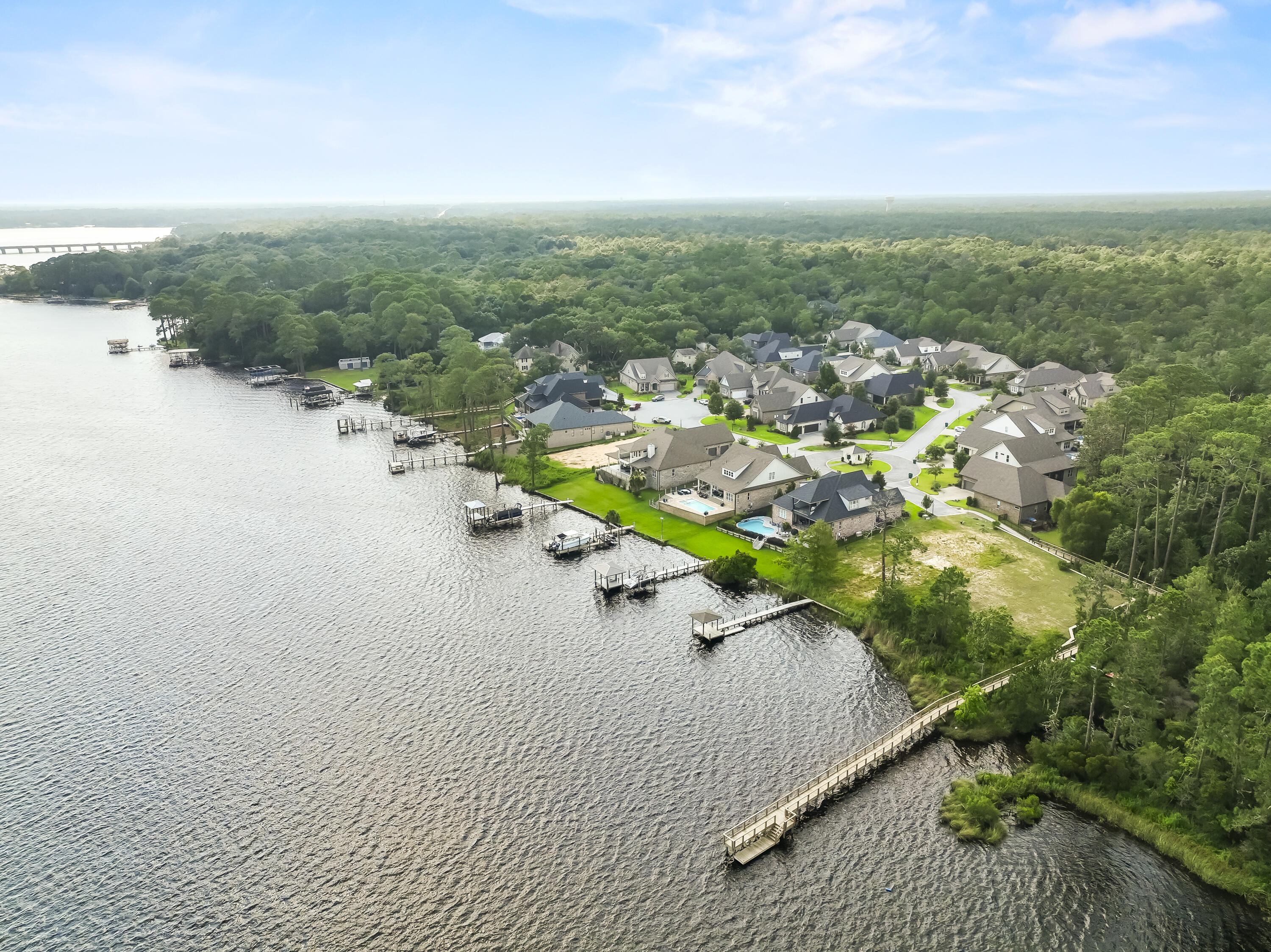 WATER'S EDGE - Residential