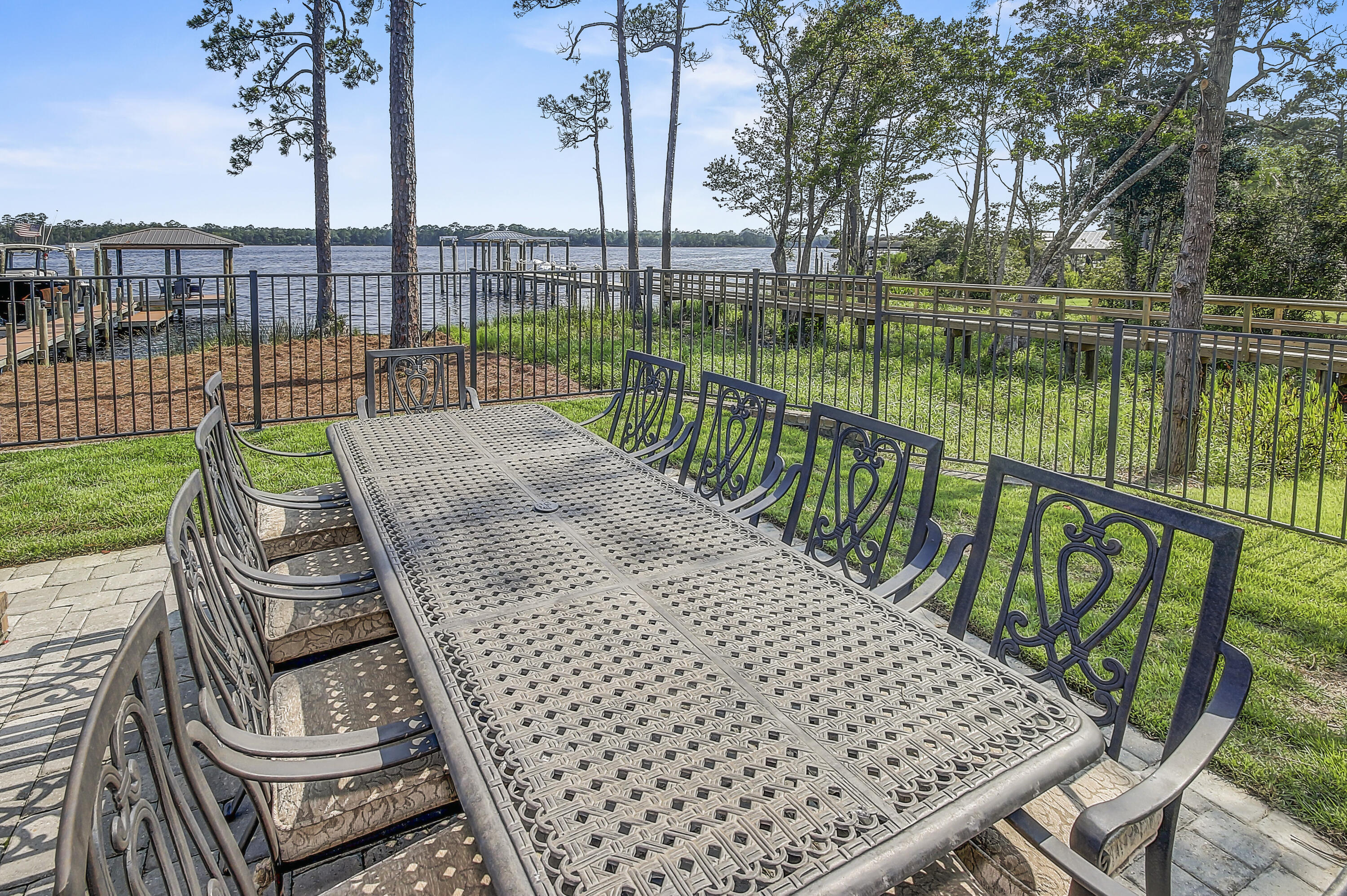 WATER'S EDGE - Residential