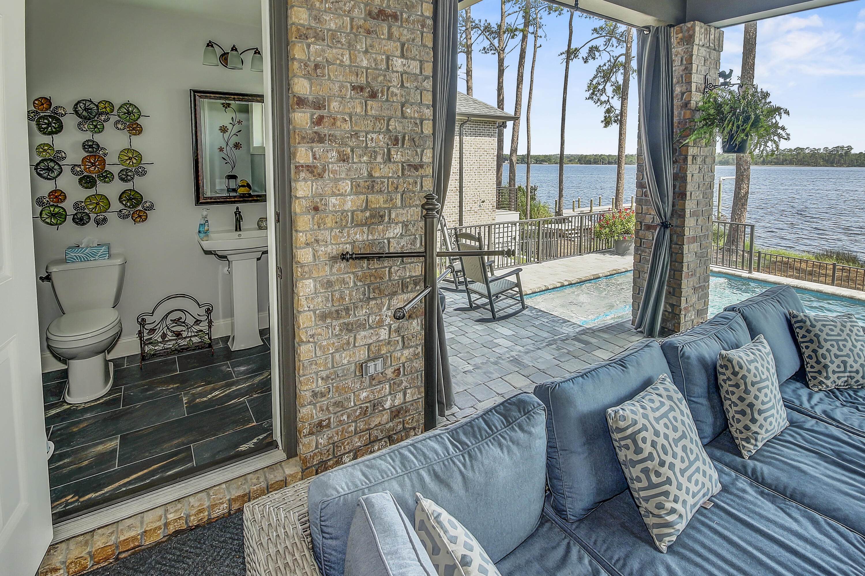 WATER'S EDGE - Residential