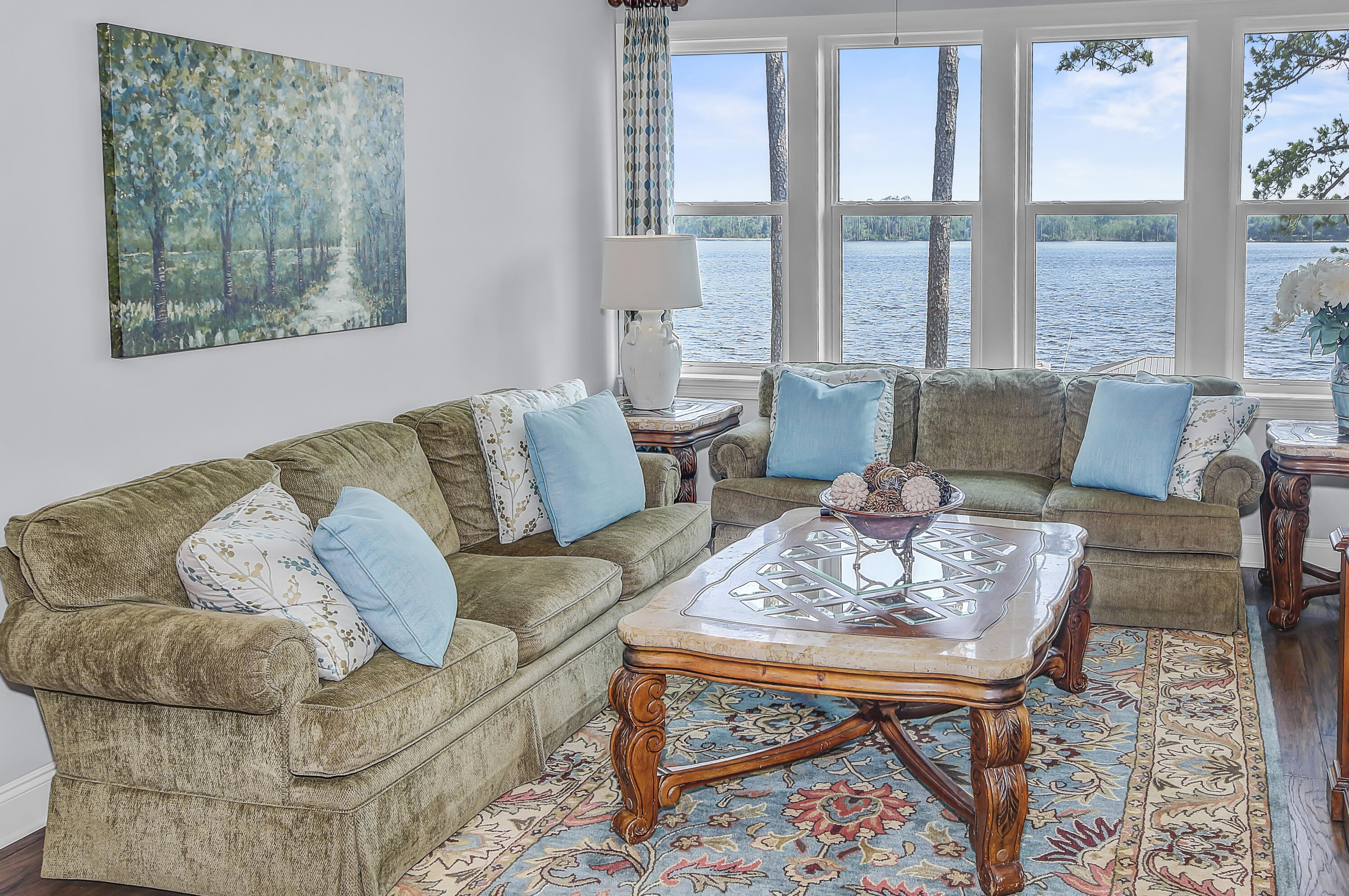 WATER'S EDGE - Residential