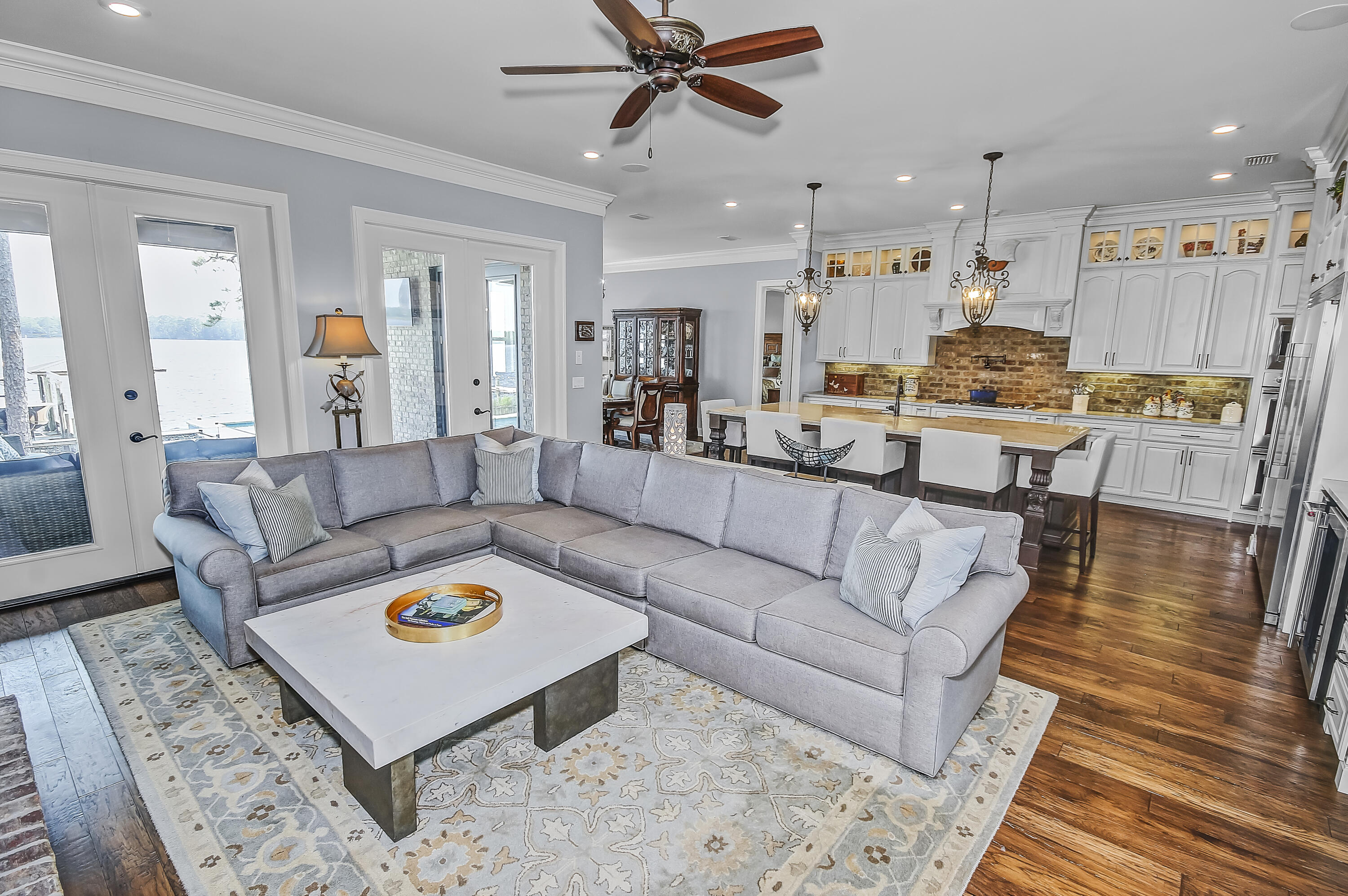 WATER'S EDGE - Residential