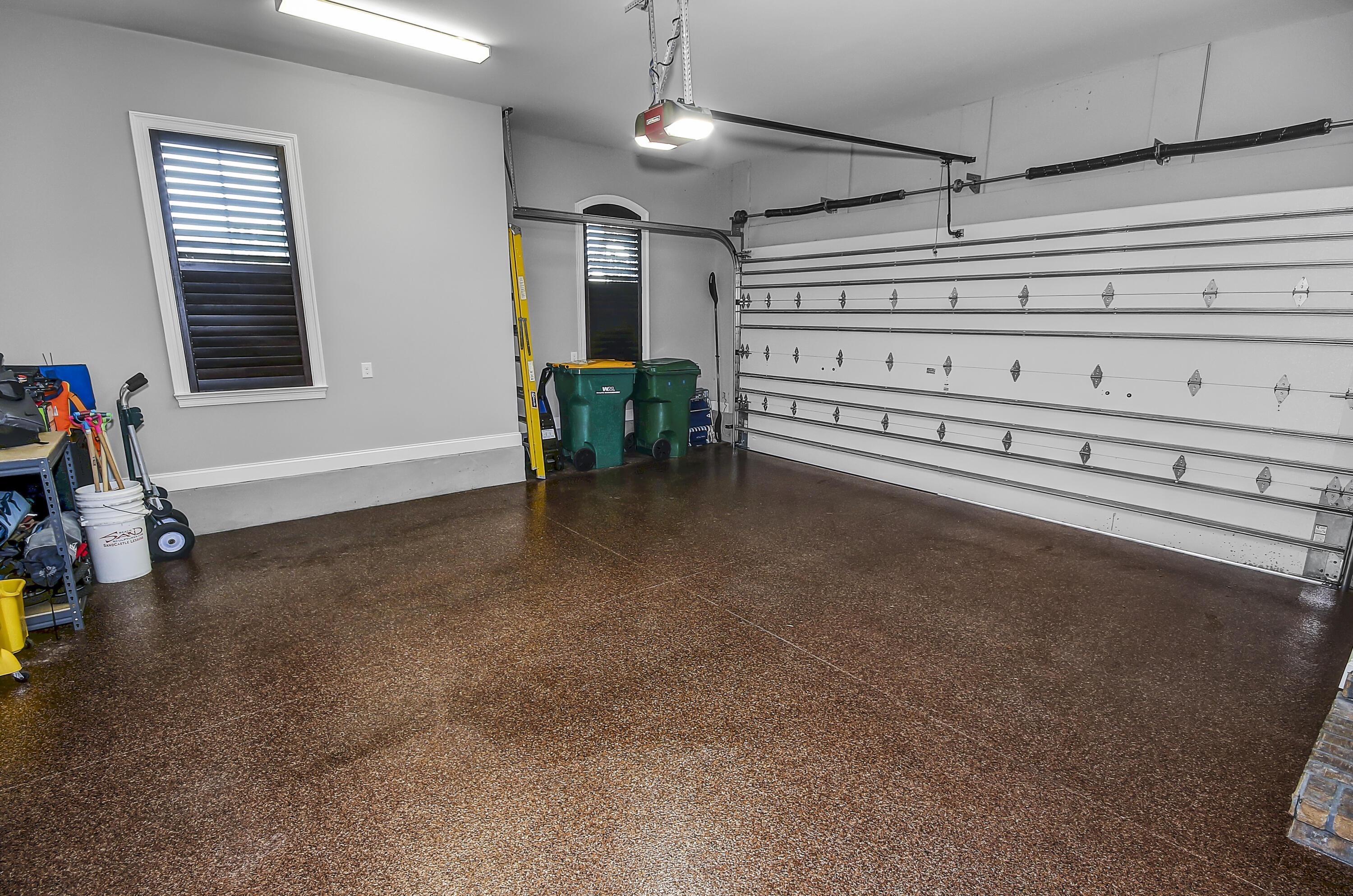 WATER'S EDGE - Residential