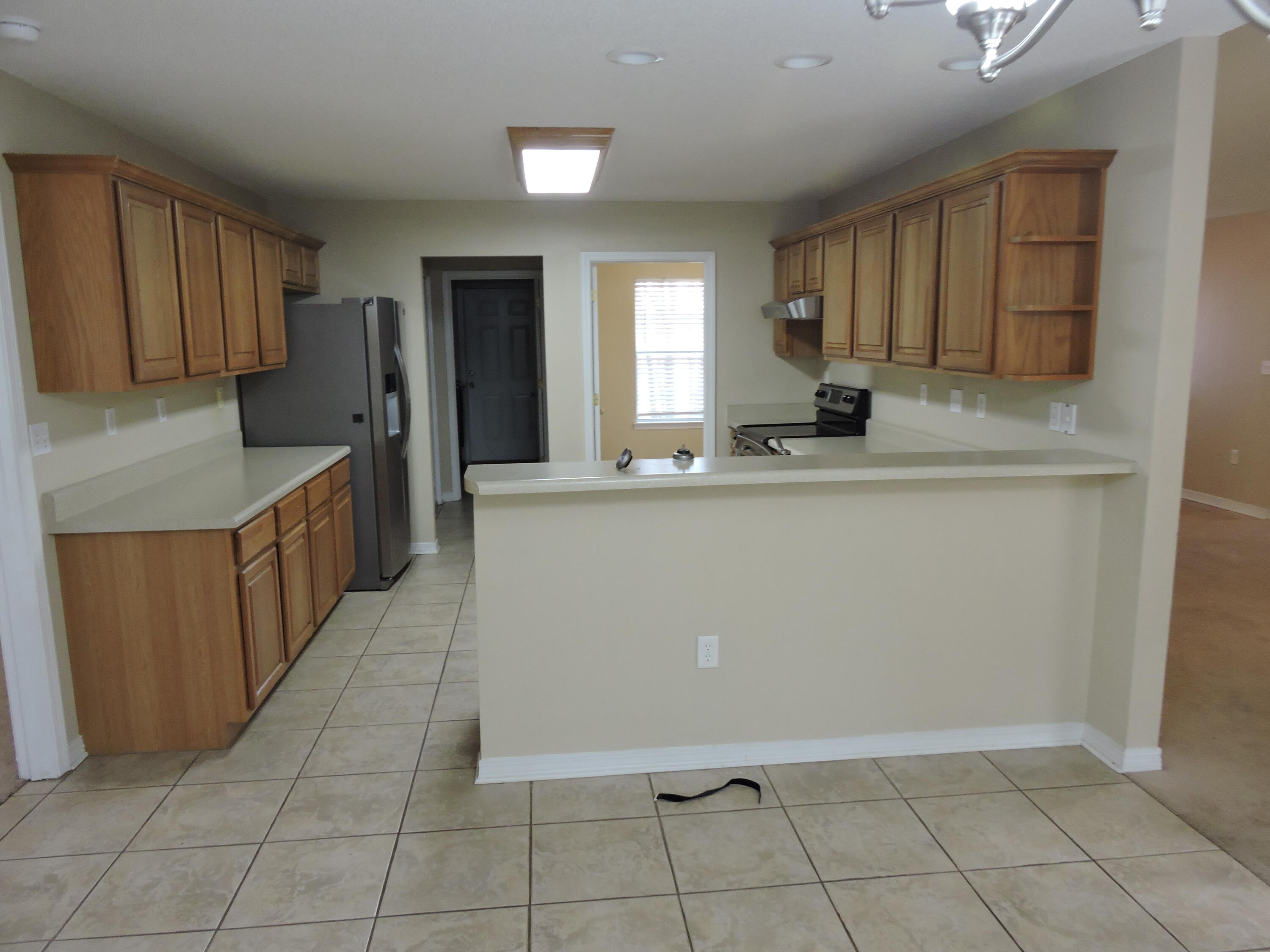 OAKDALE MINI FARMS RESUB LOT 01 - Residential Lease