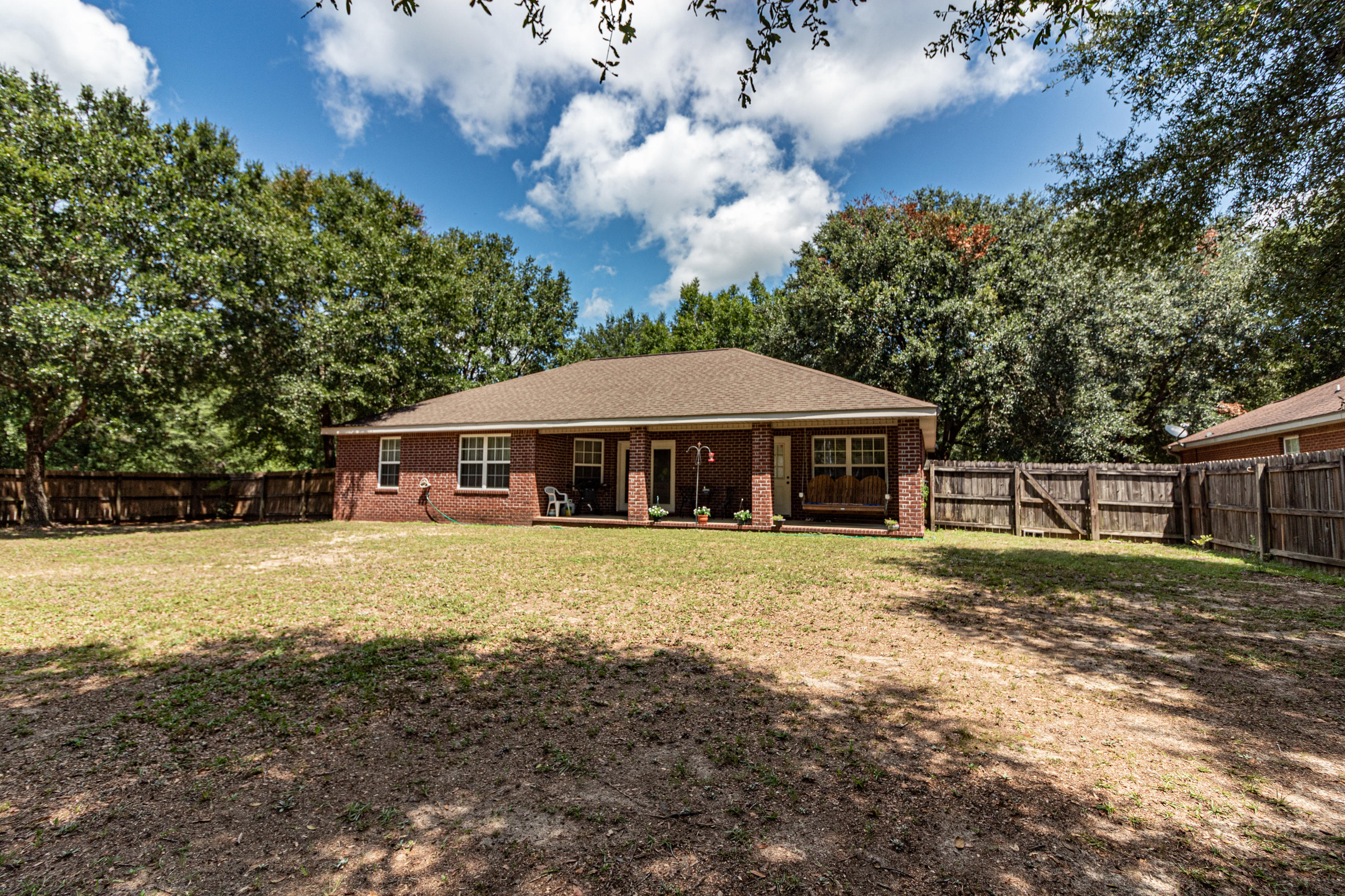 GARDEN OAKS - Residential