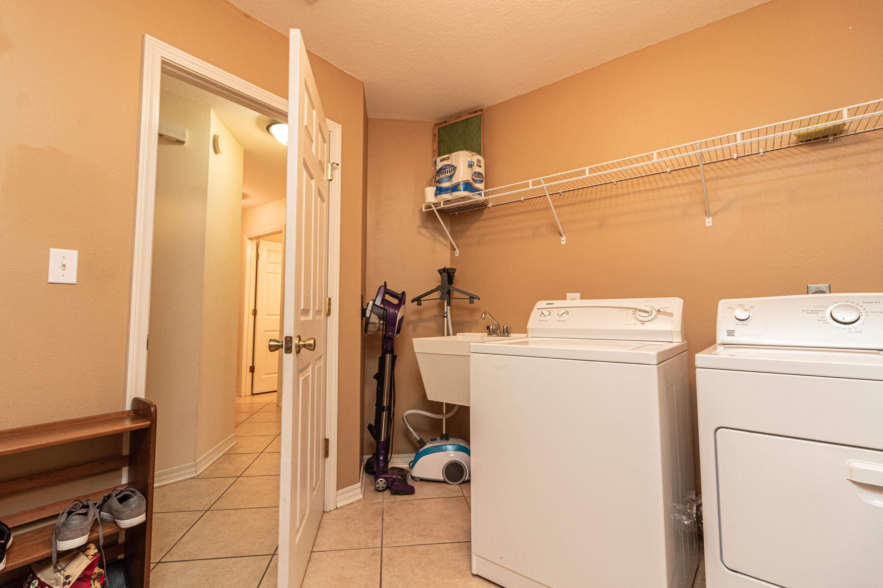 GARDEN OAKS - Residential