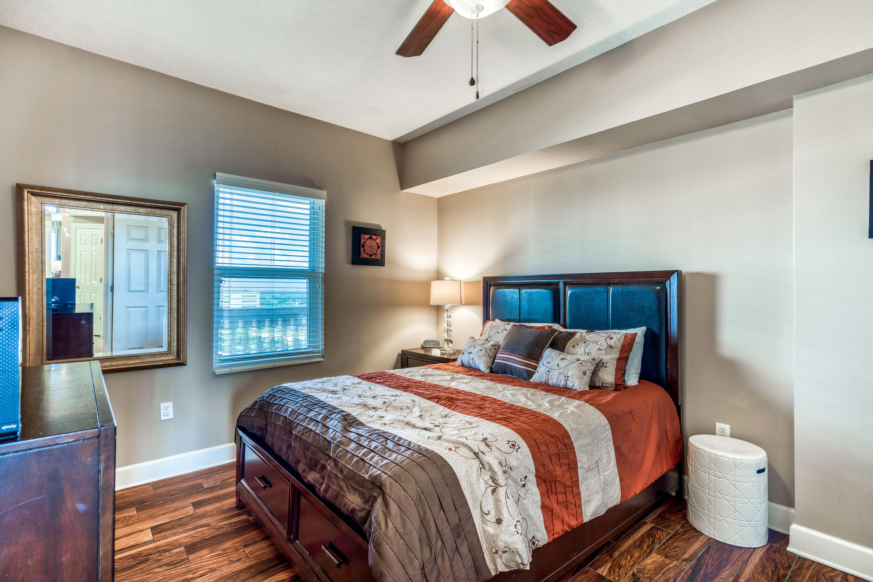 SUNRISE BEACH - Residential