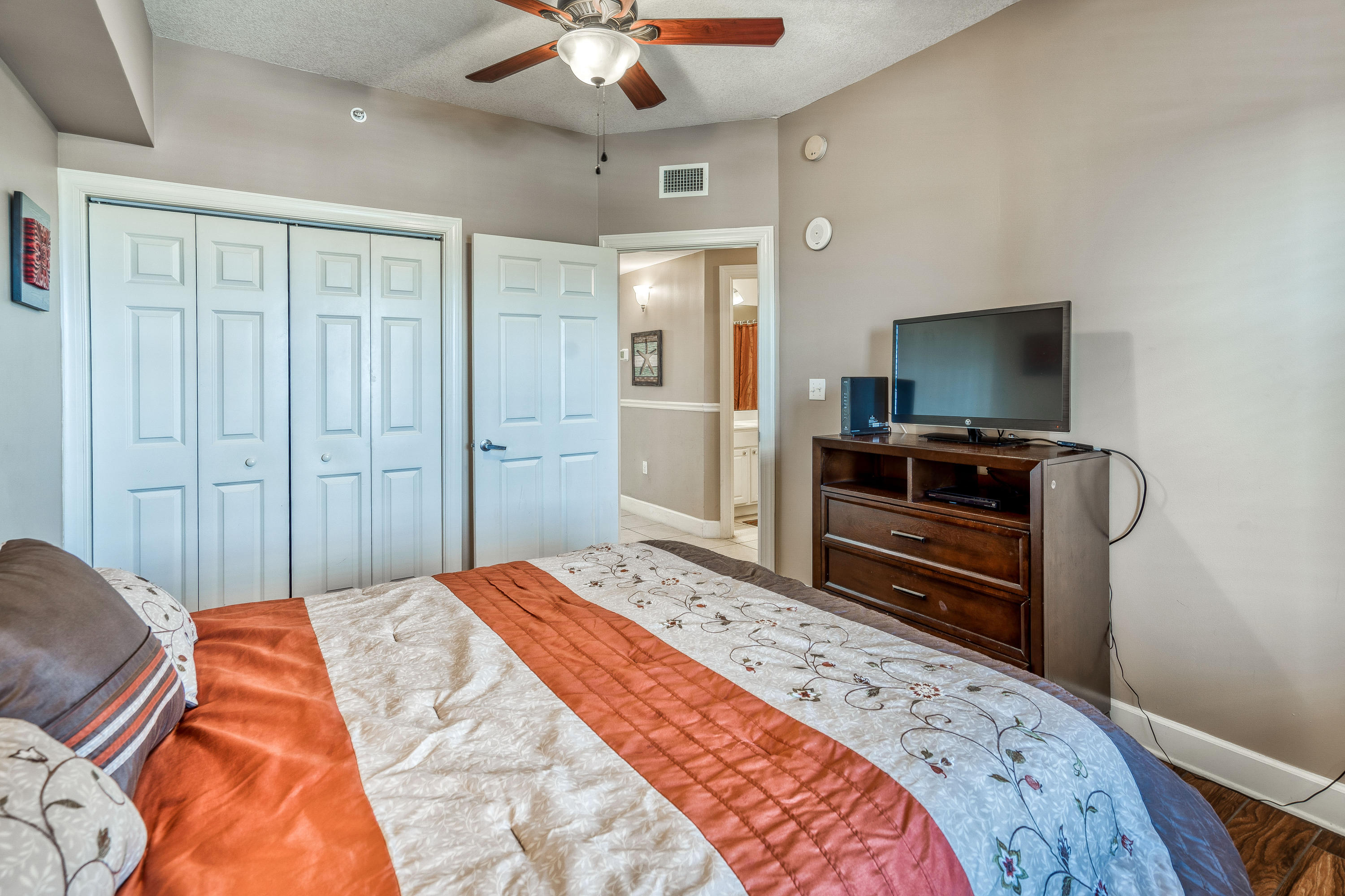 SUNRISE BEACH - Residential