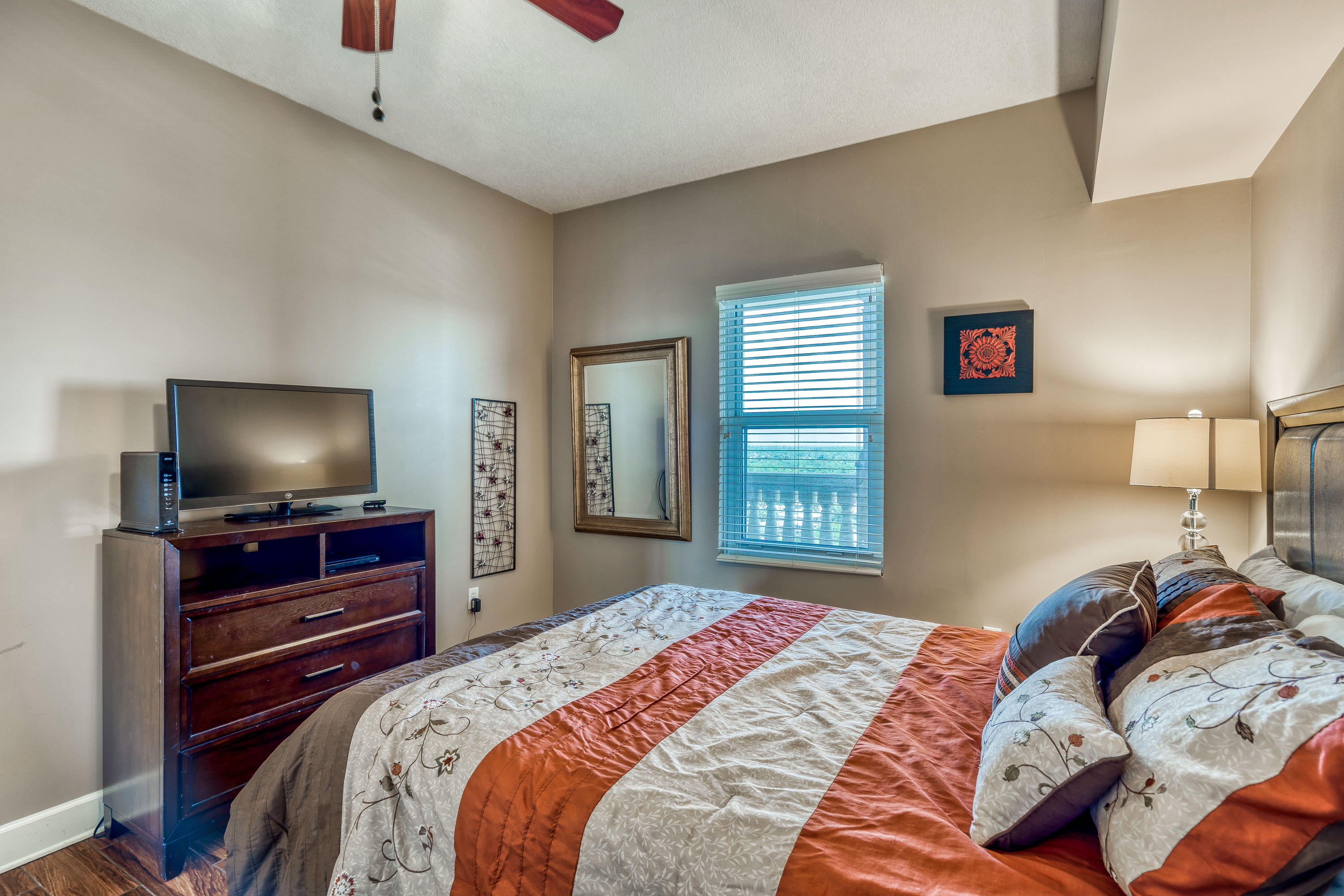 SUNRISE BEACH - Residential