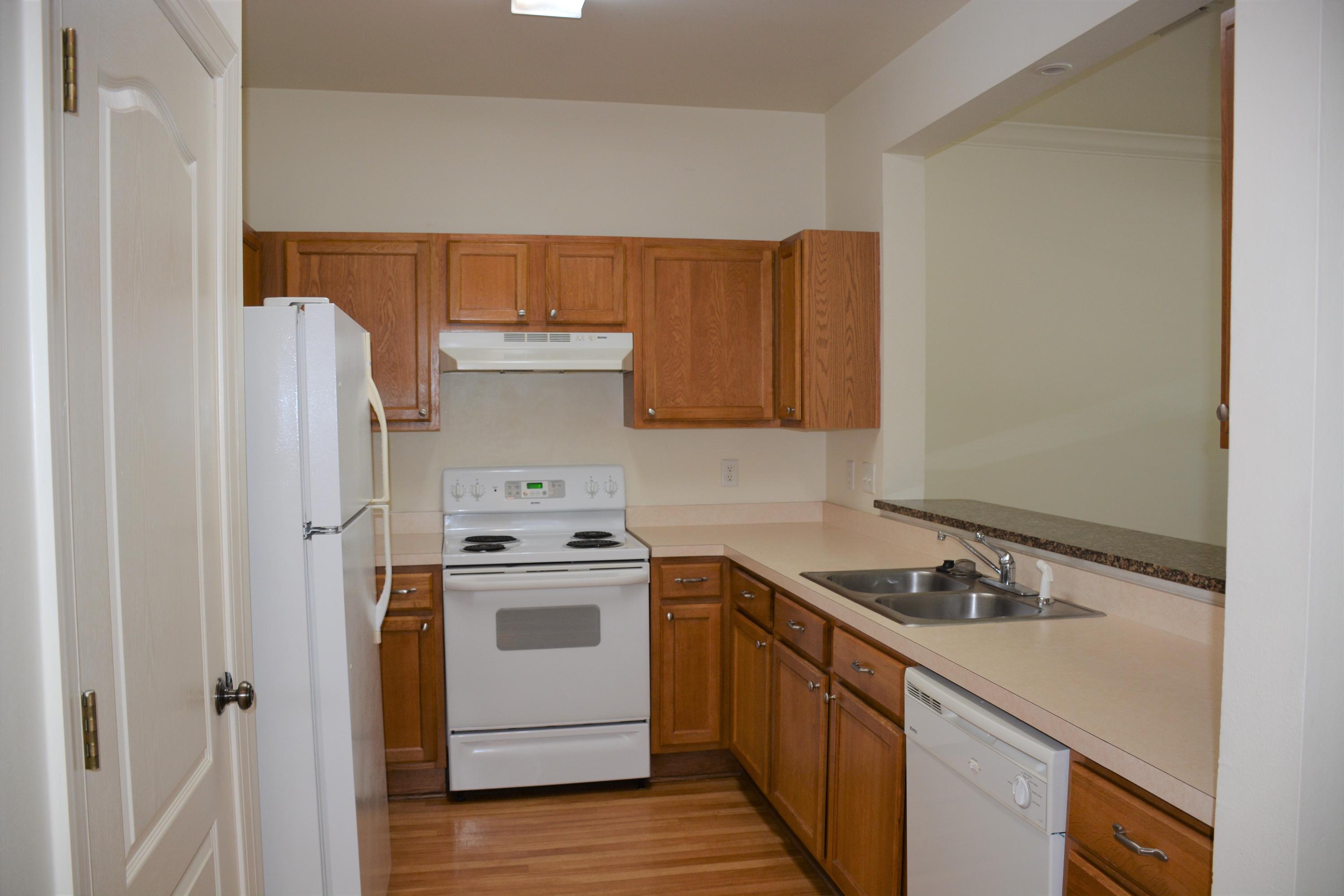 TWIN LAKES TOWNHOMES PH 2 - Residential