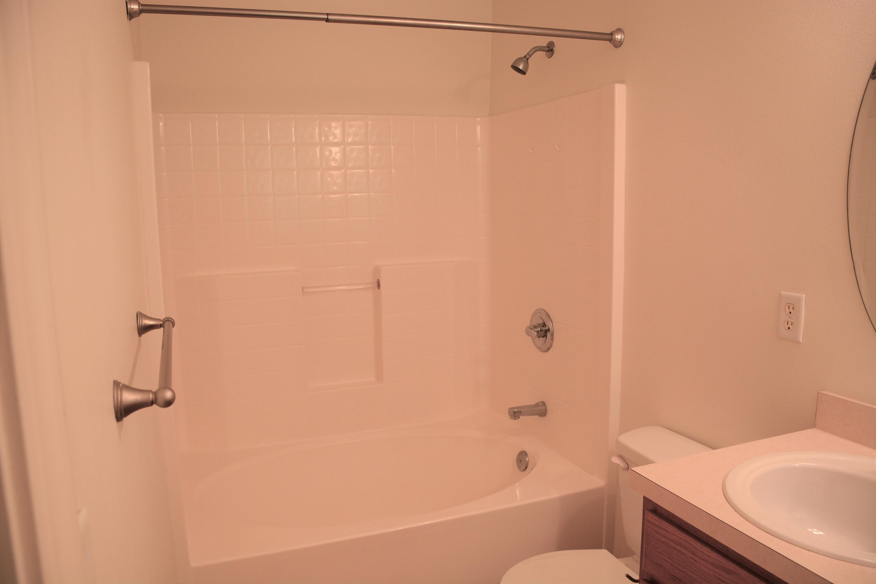 TWIN LAKES TOWNHOMES PH 2 - Residential