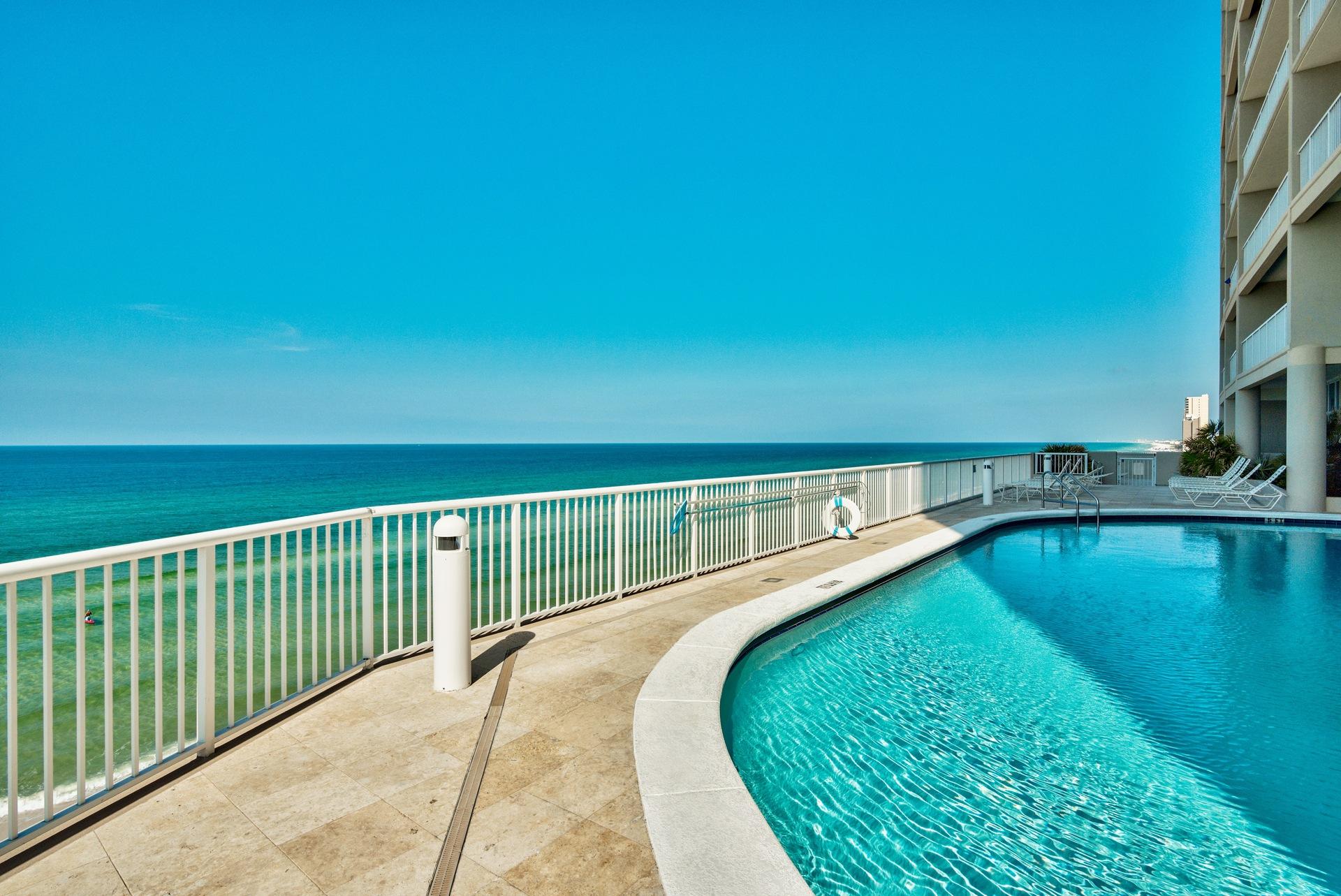 PALAZZO CONDOMINIUMS - Residential