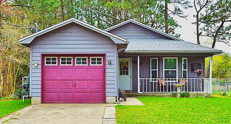 Fixer-Upper Opportunity! This 3-bedroom, 2-bath cottage in Mary Esther is ready for your vision. Just 10 minutes from Hurlburt Field and 25 minutes to Eglin AFB, this home offers incredible potential in a great location. It needs some TLC on the siding, deck, and bathroom floors, making it perfect for buyers wanting to customize their home or investors looking for a project. Home will include solar panels, providing future energy savings! Don't miss the chance to create your dream space and build equity in a desirable area.