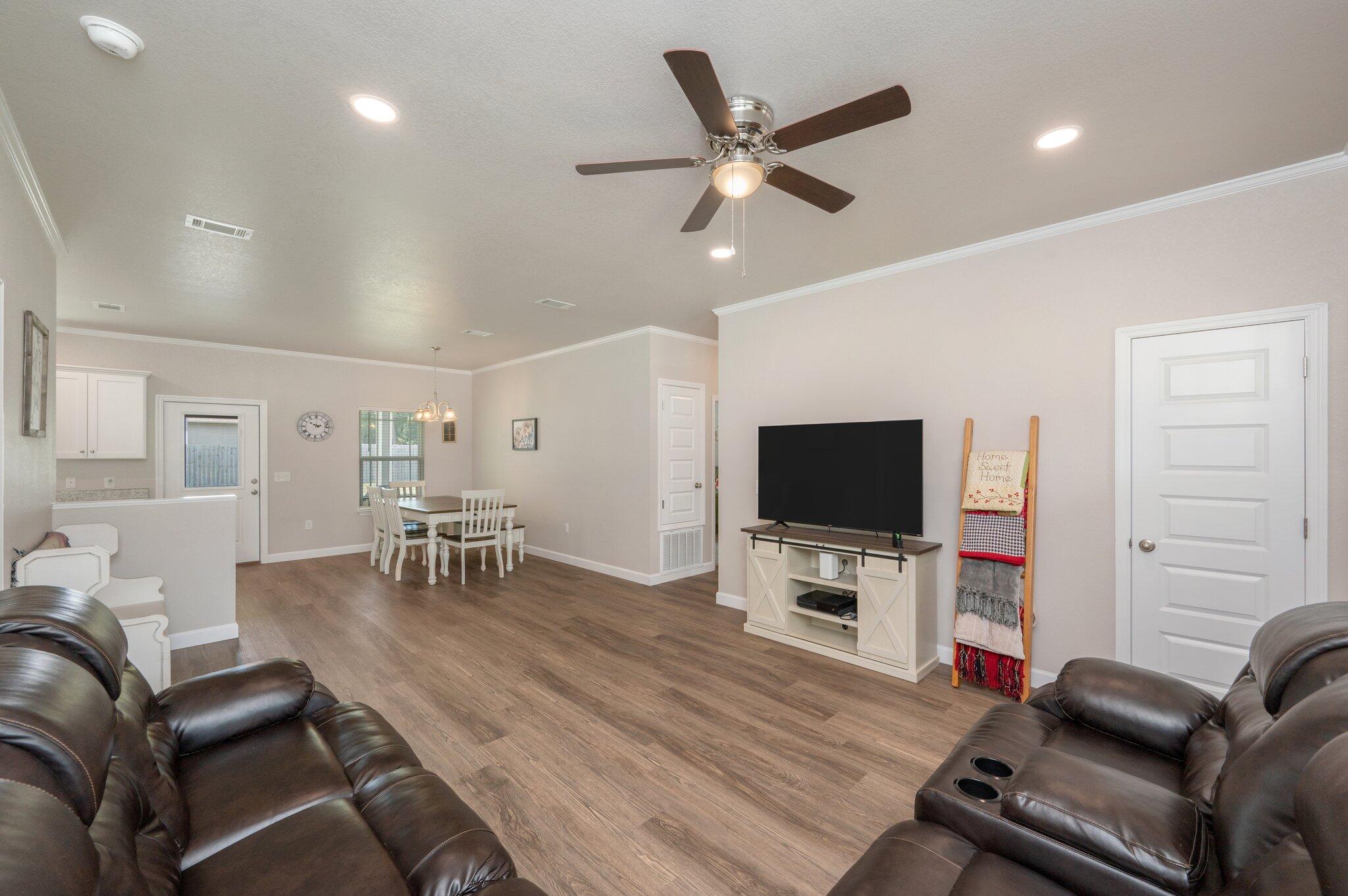 Oakcrest Farms And Gardens - Residential