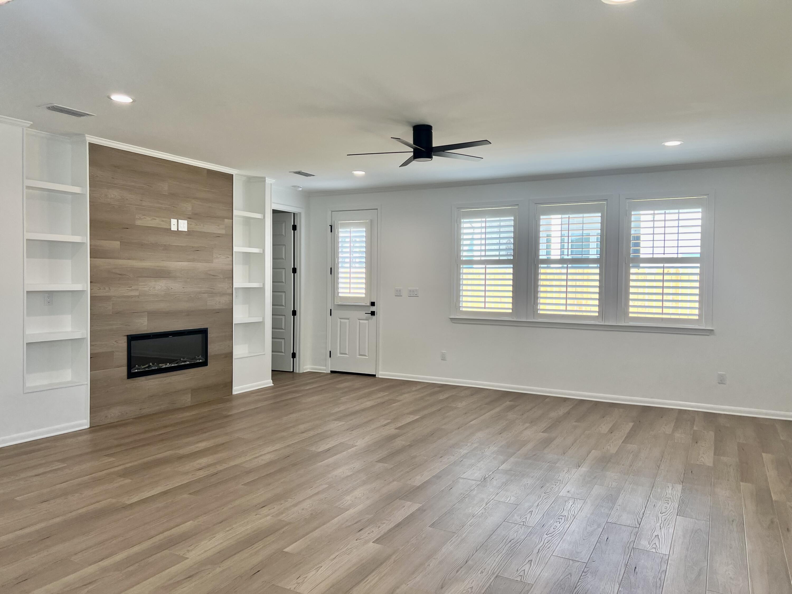 Deer Moss Creek - Residential