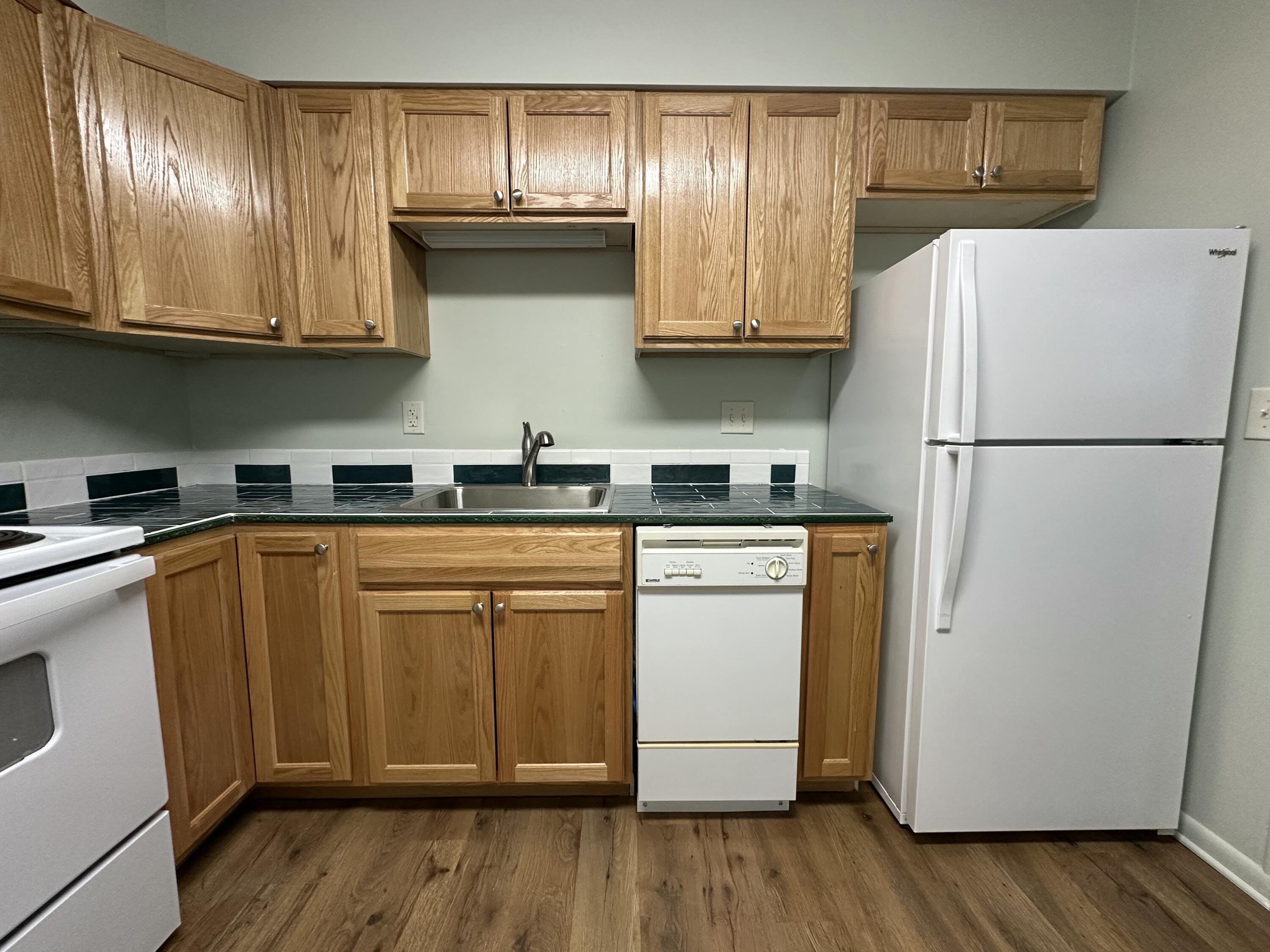 PINE MEADOWS 1ST ADDN - Residential Lease