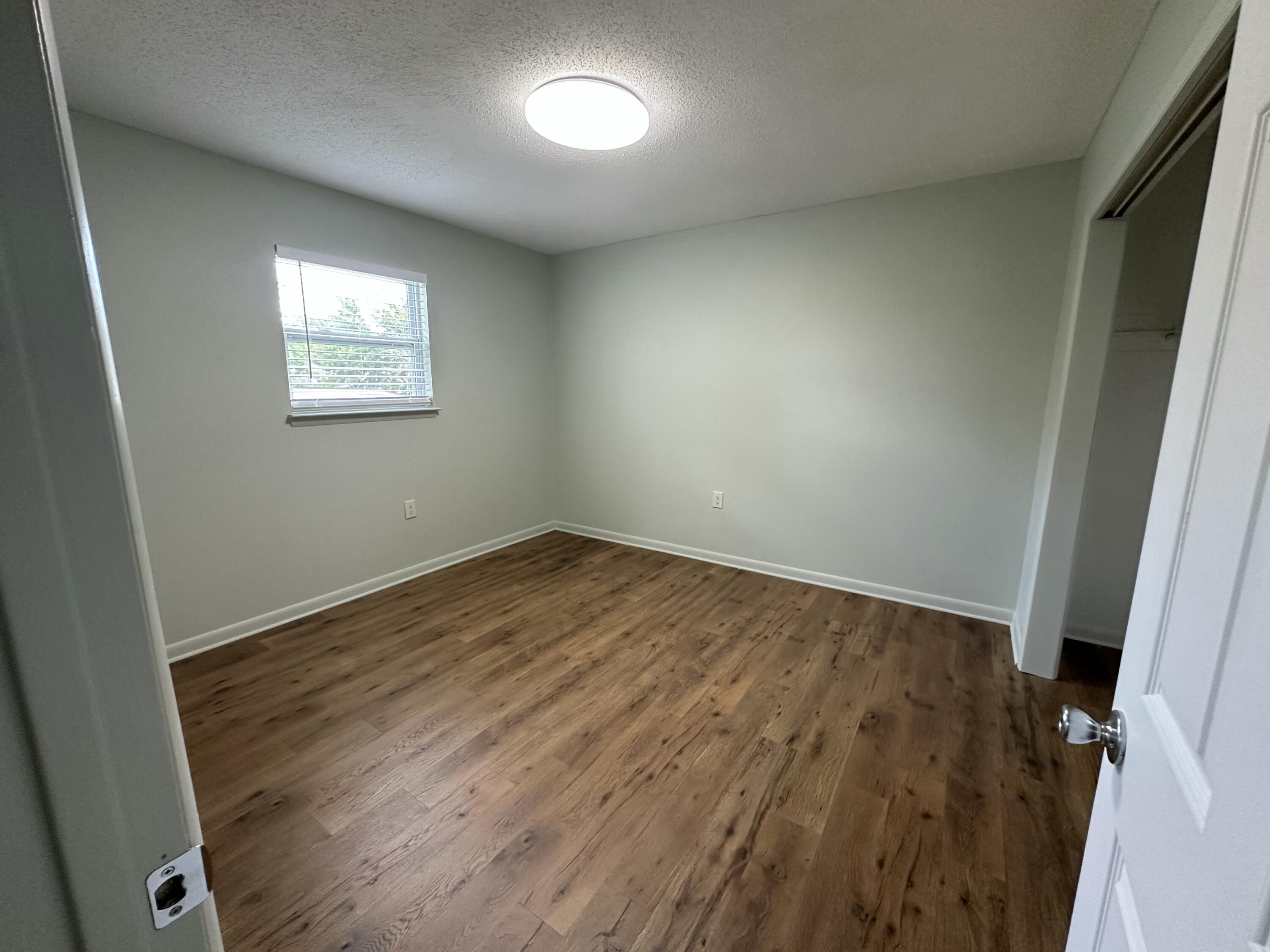 PINE MEADOWS 1ST ADDN - Residential Lease